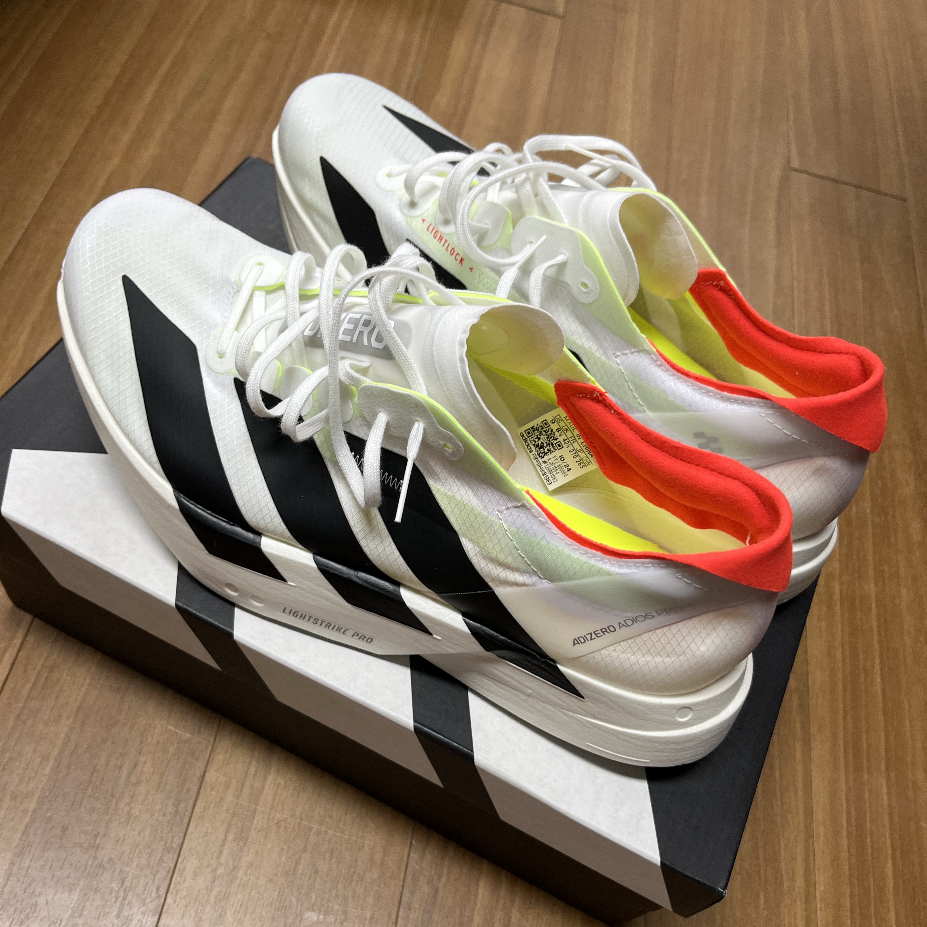 Adidas Adizero Adios Pro 4 Cloud White Core Black 착용 스타일