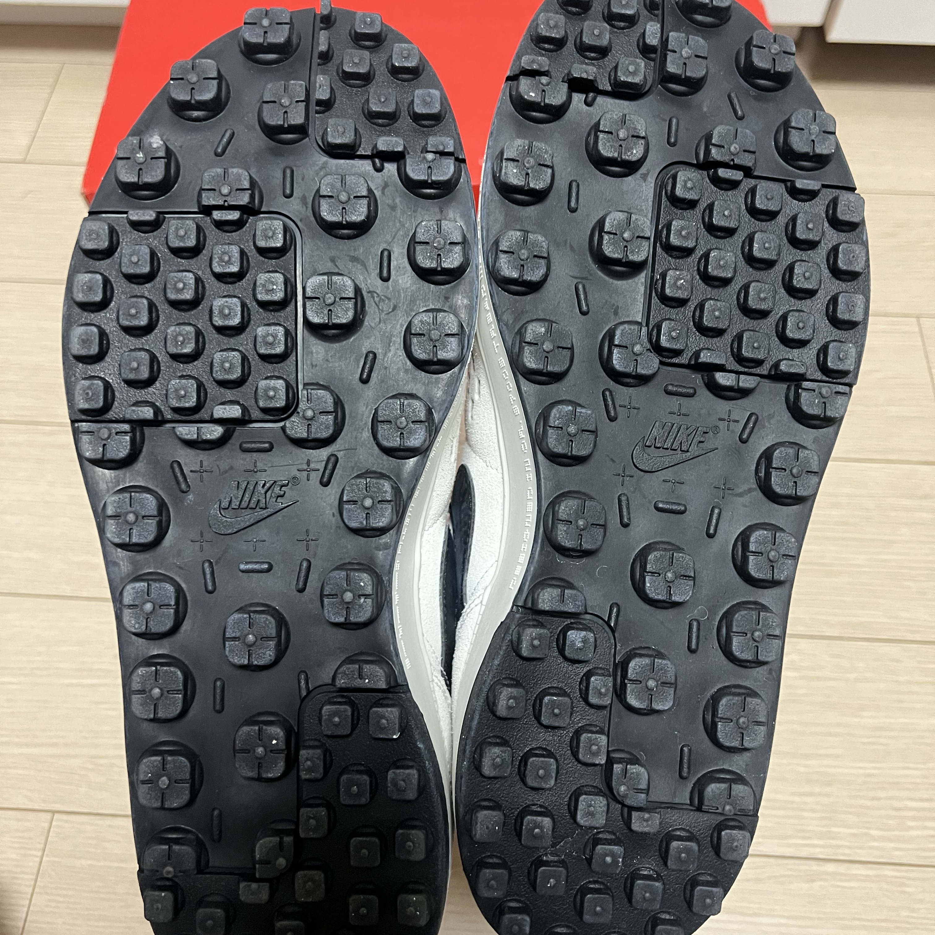 Nike C1TY Summit White Fire Red 착용 스타일 - 4