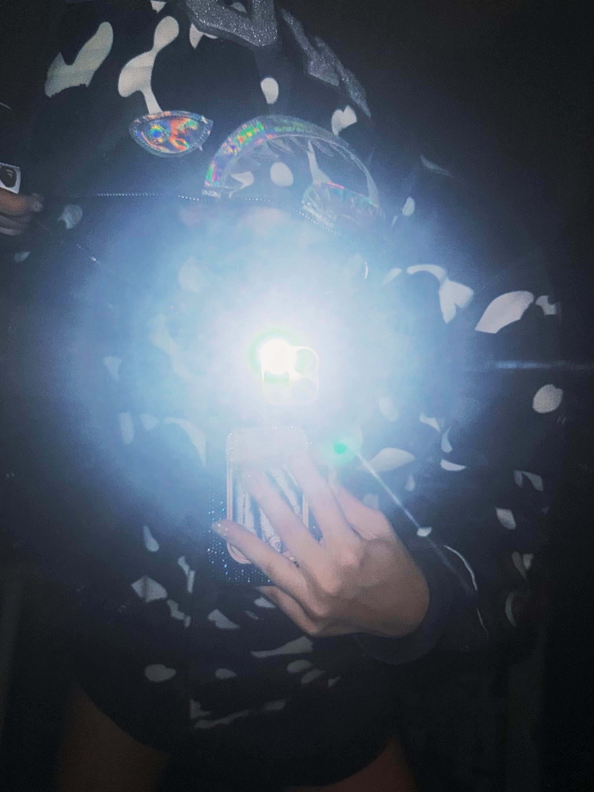 BAPE City Camo Shark Full Zip Hoodie Black 착용 스타일