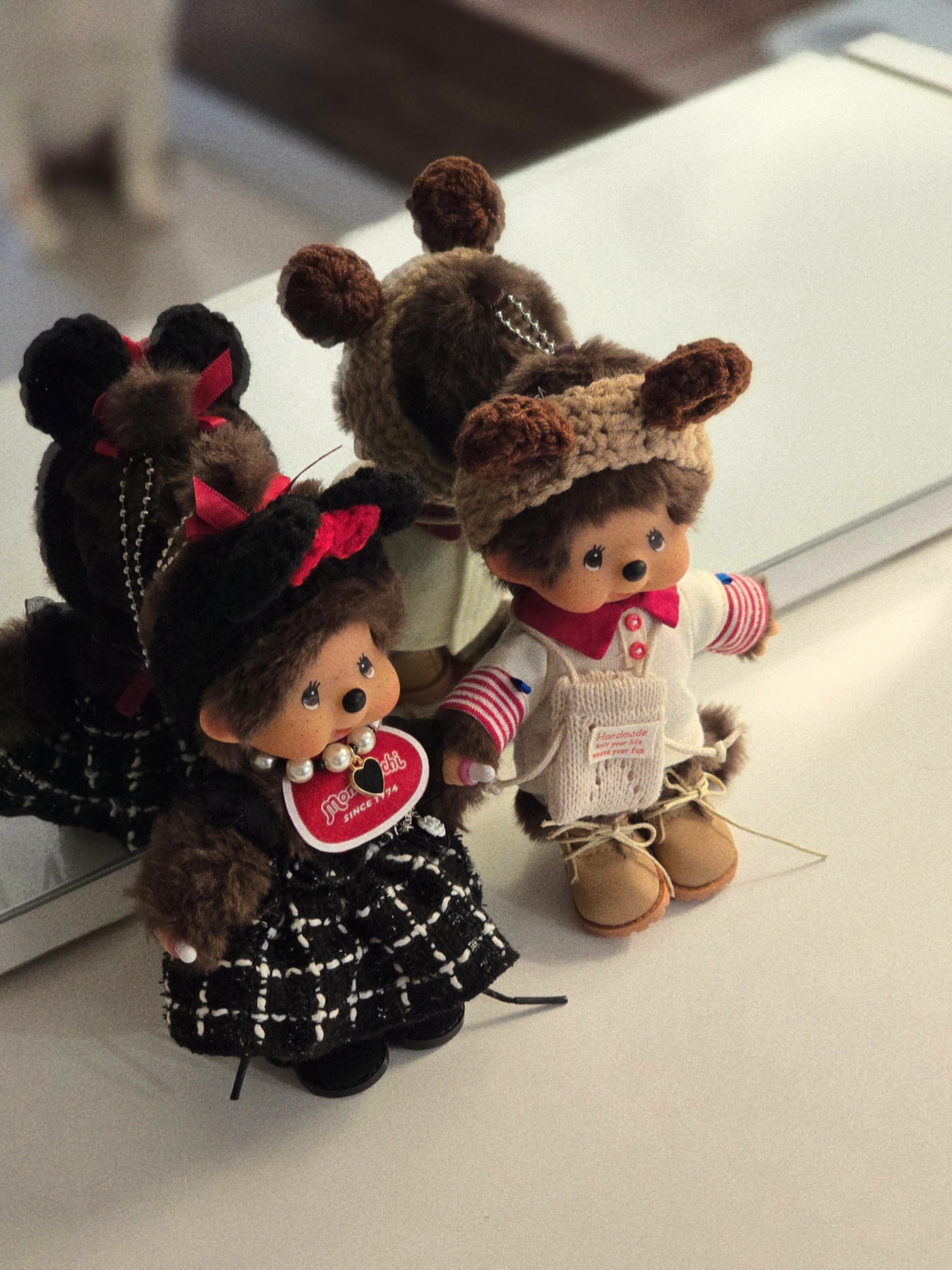 Monchhichi SS Girl Key Chain Brown, Monchhichi SS Keychain Boy 착용 스타일 - 2