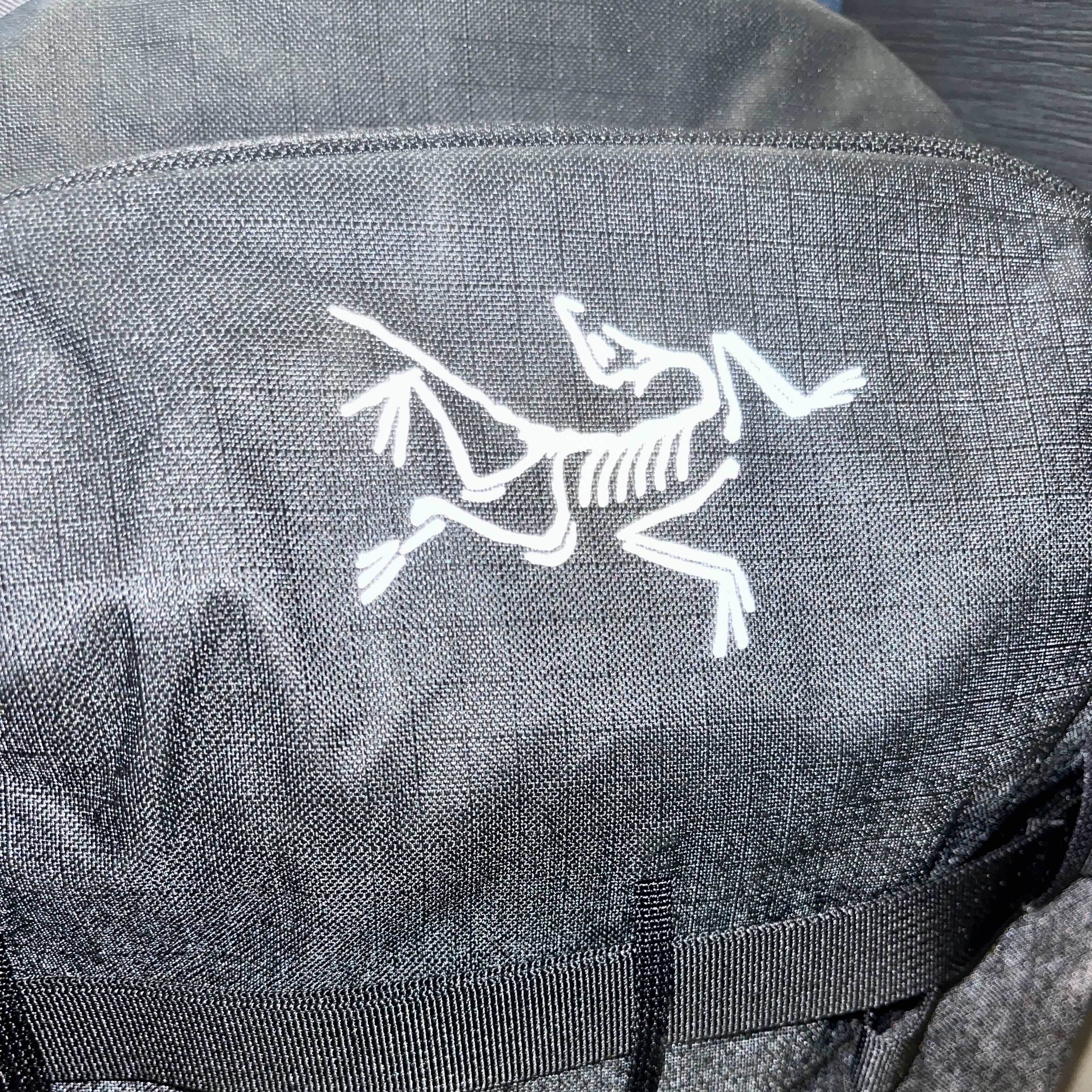 Arc'teryx Quintic 16 Backpack Black 착용 스타일 - 1