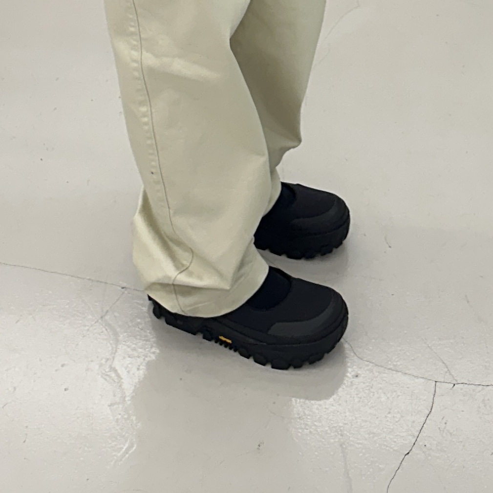 Amomento Vibram Mary Jane Black - 25SS 착용 스타일
