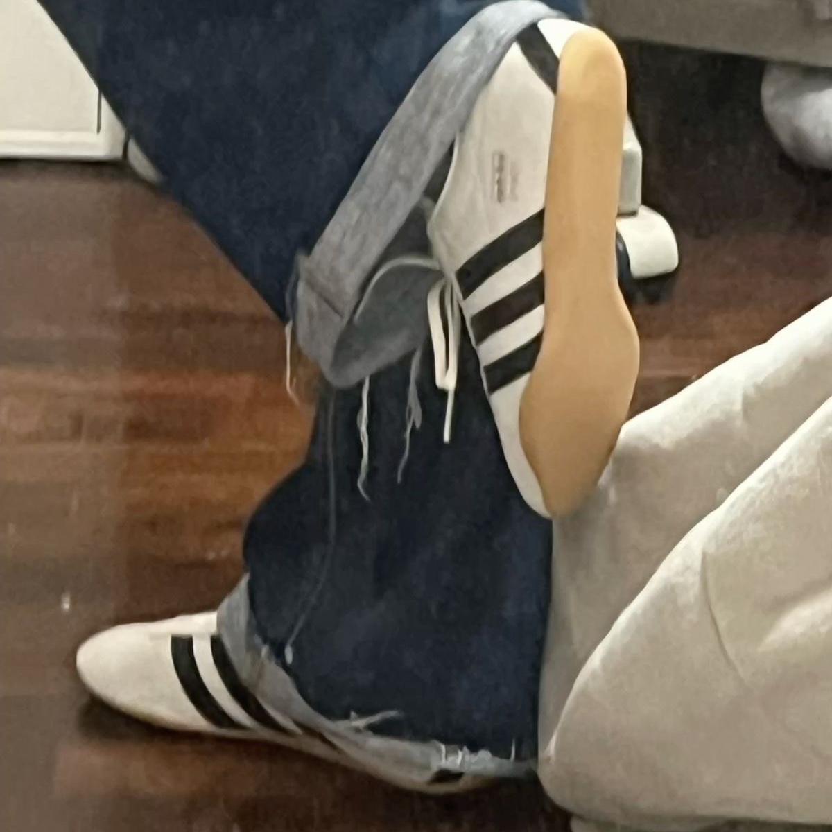 (W) Adidas Tokyo Off White Core Black 착용 스타일 - 2