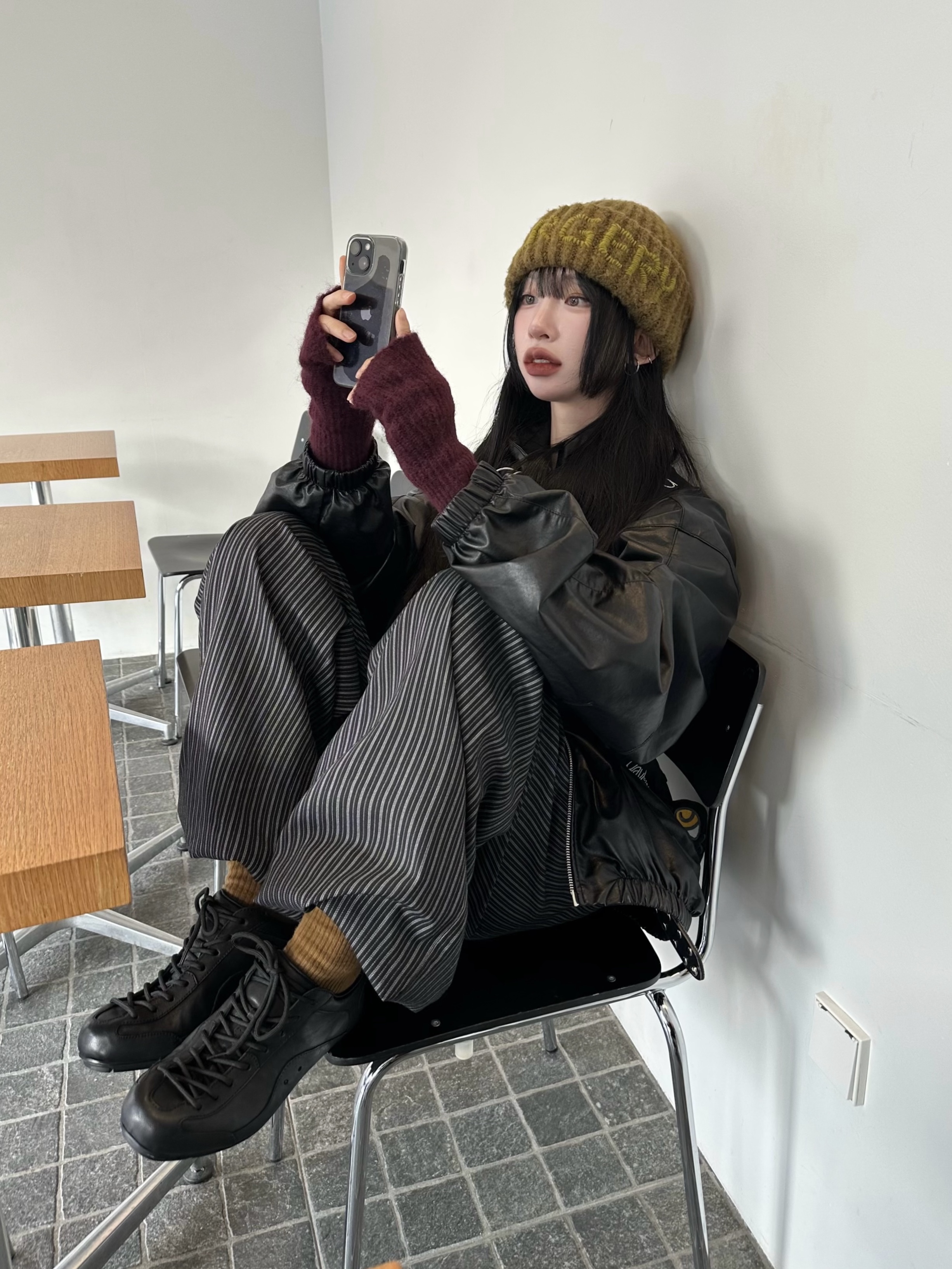 Surgery Hand Stitch Embroidery Logo Beanie Olive, Stussy 8 Ball Studded Belt Black 착용 스타일 - 2