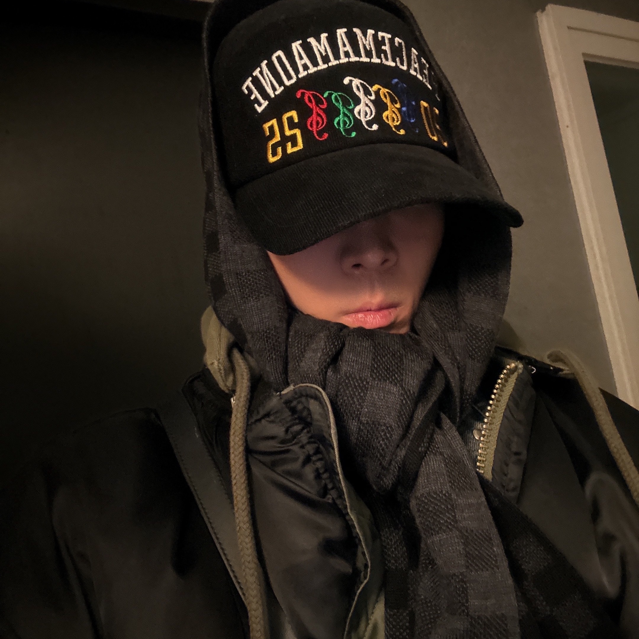 Peaceminusone x 2025 MAMA Awards Peacemamaone Cap Cotton 착용 스타일