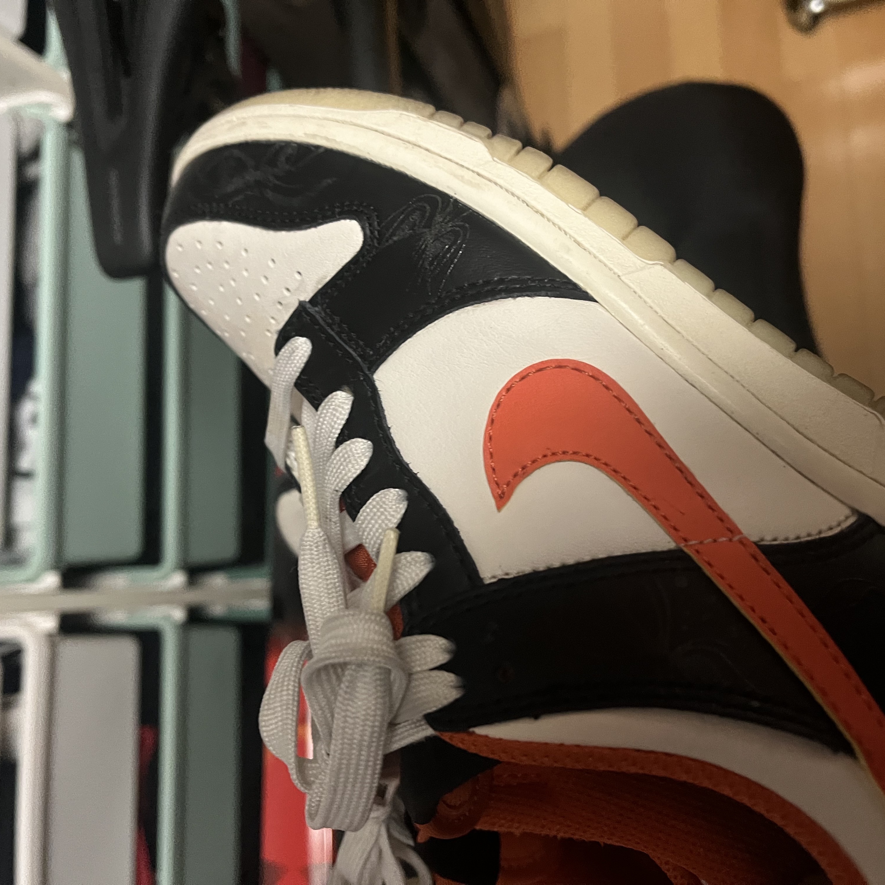 Nike Dunk Low Retro PRM Halloween 착용 스타일
