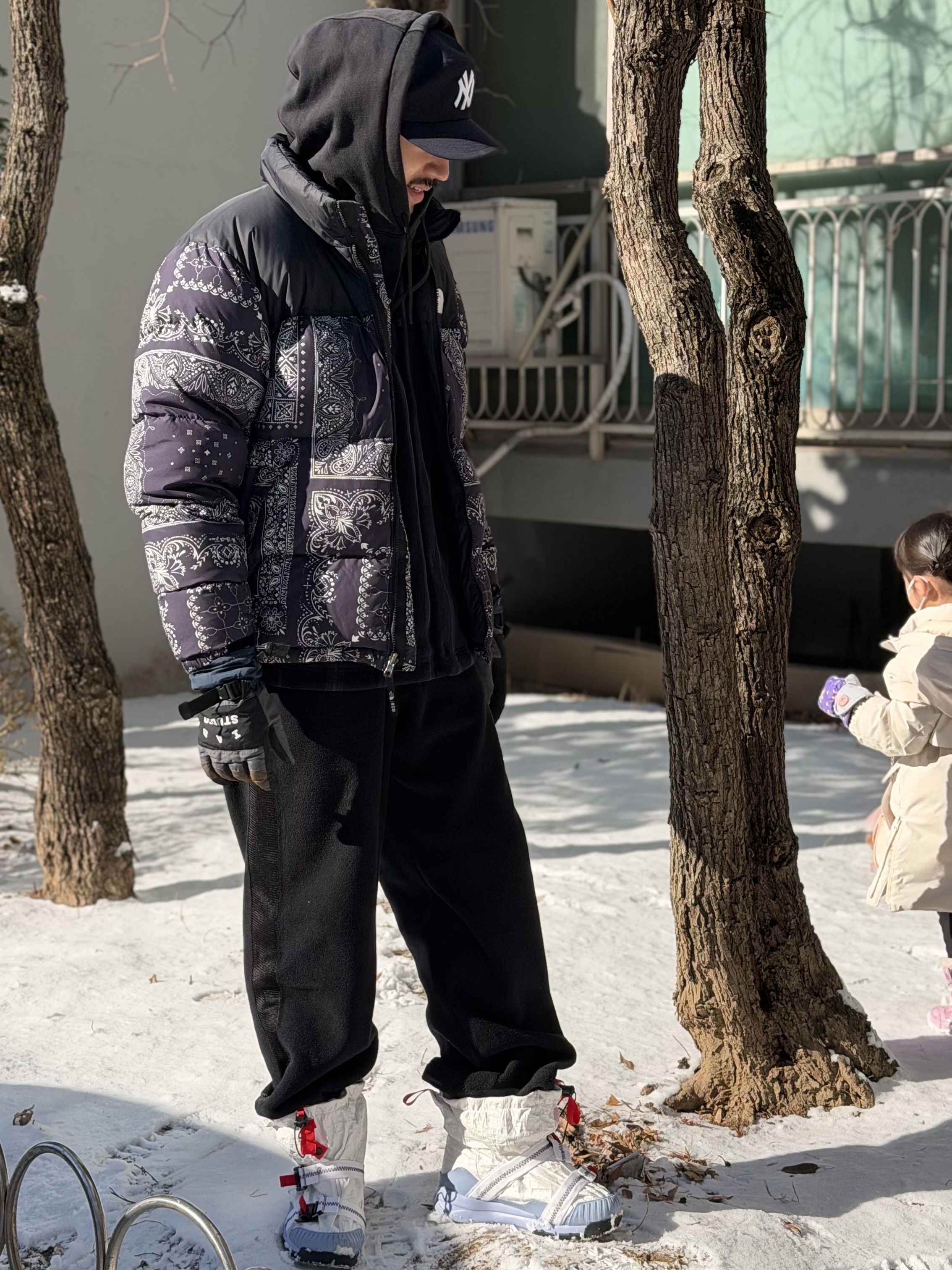 Nike x Tom Sachs Mars Yard Overshoe 3.0, Uniqlo x Needles Fleece Wide Pants Black - JP 착용 스타일 - 1