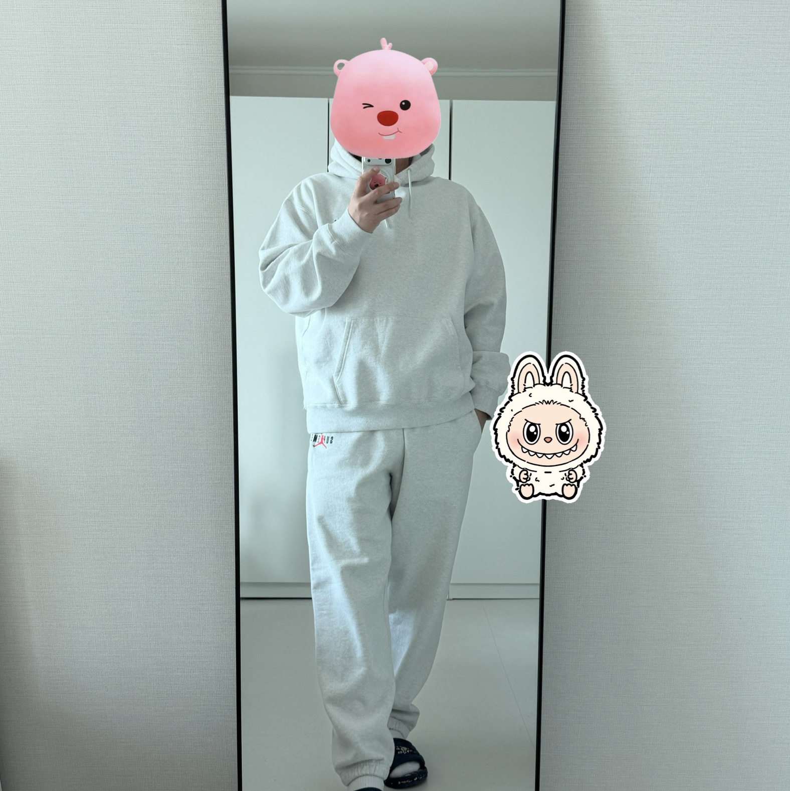 Supreme x Jordan Hooded Sweatshirt Ash Grey - 24FW, Supreme x Jordan Sweatpants Ash Grey - 24FW 착용 스타일 - 1