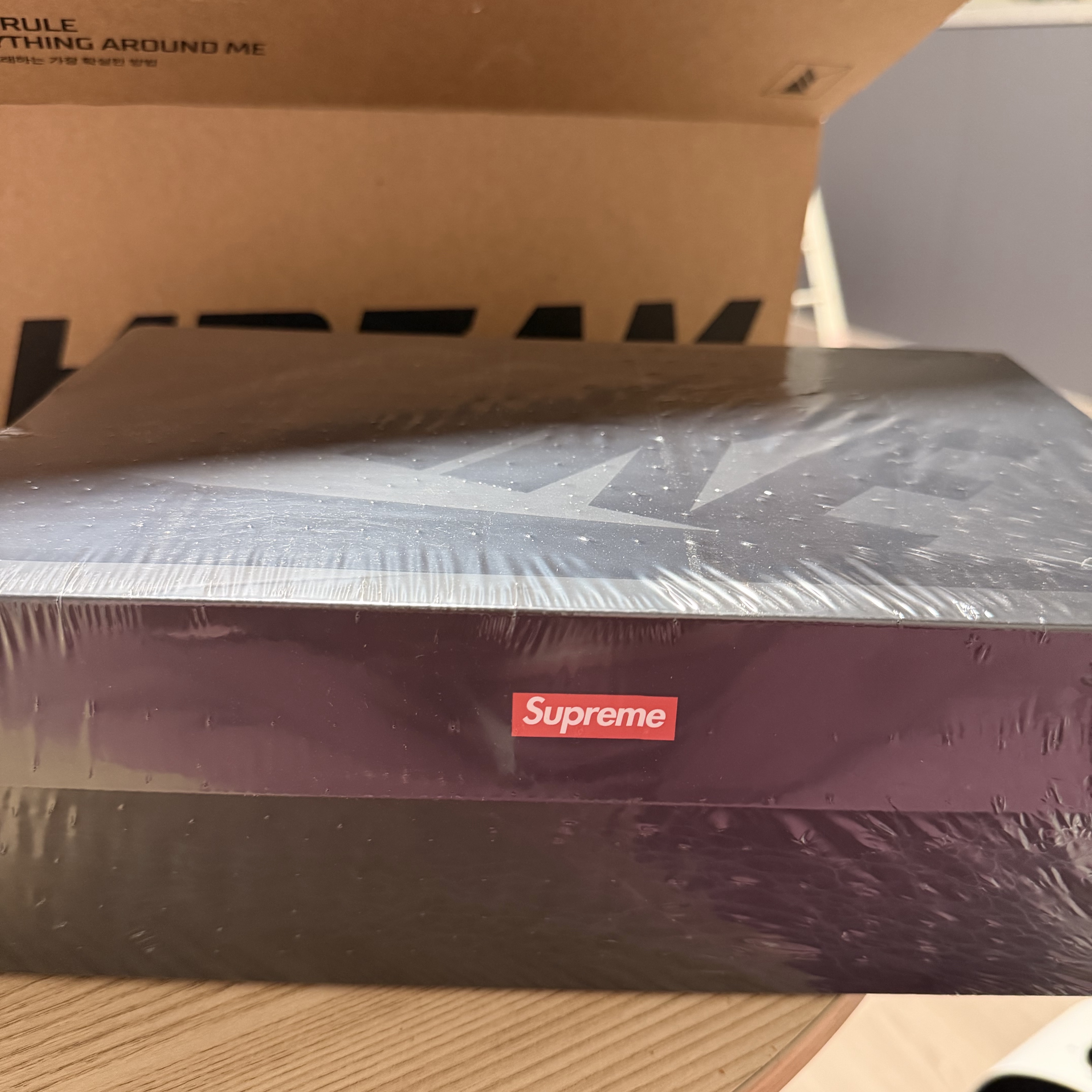 Nike x Supreme Air Force 1 Low White 착용 스타일 - 4