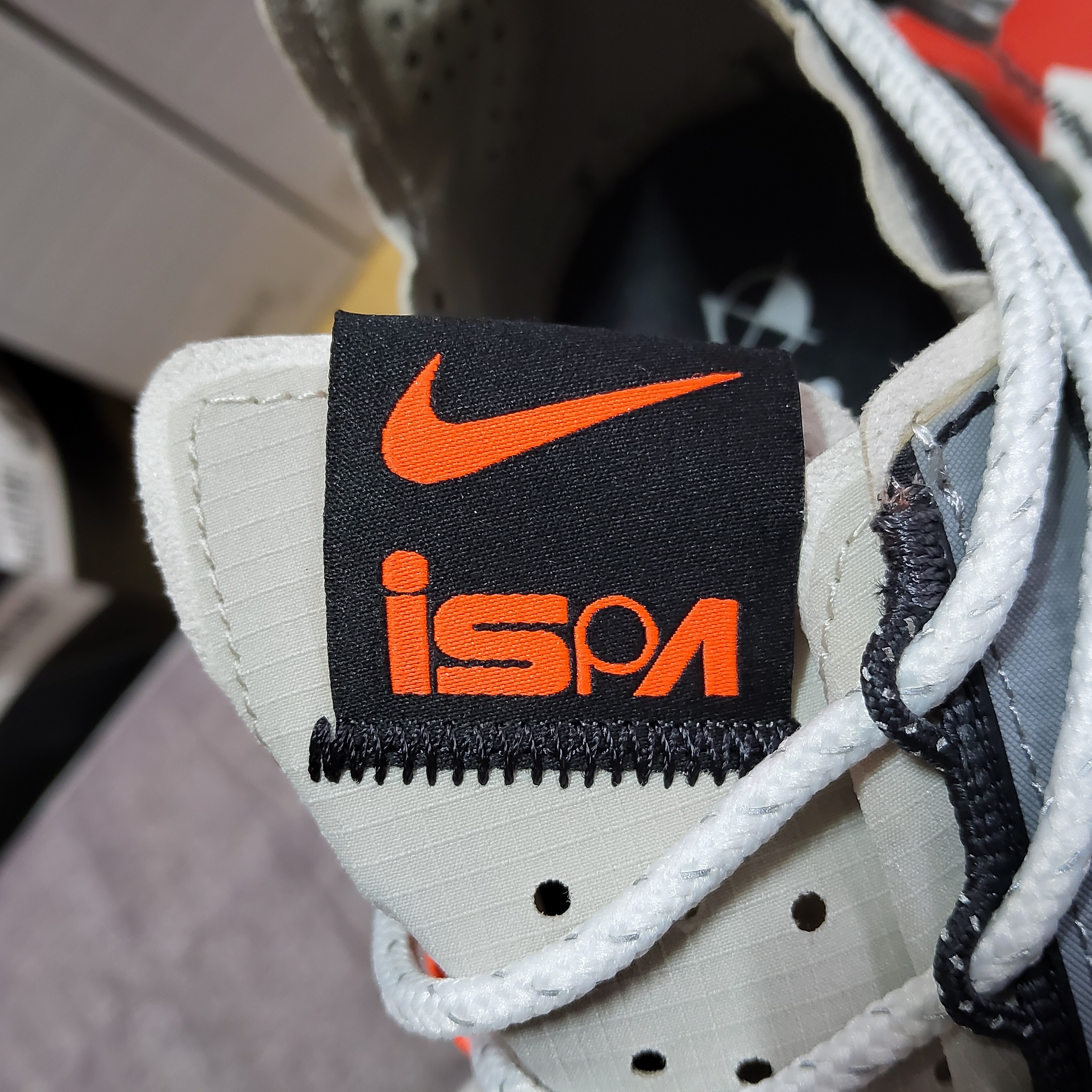 Nike ISPA React Low Black 착용 스타일 - 7