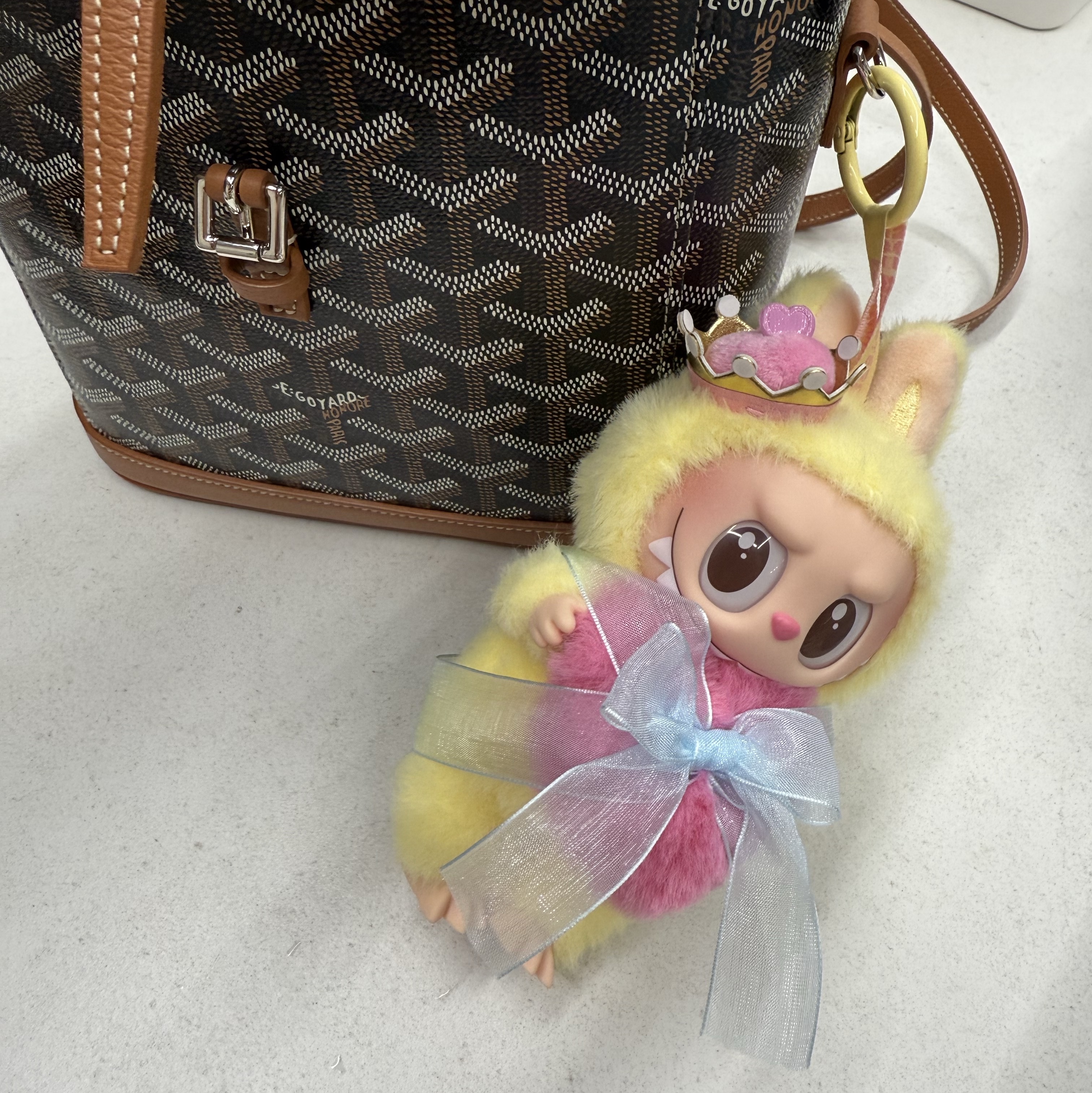 Pop Mart The Monsters Checkmate Series Plush Keyring 착용 스타일 - 1