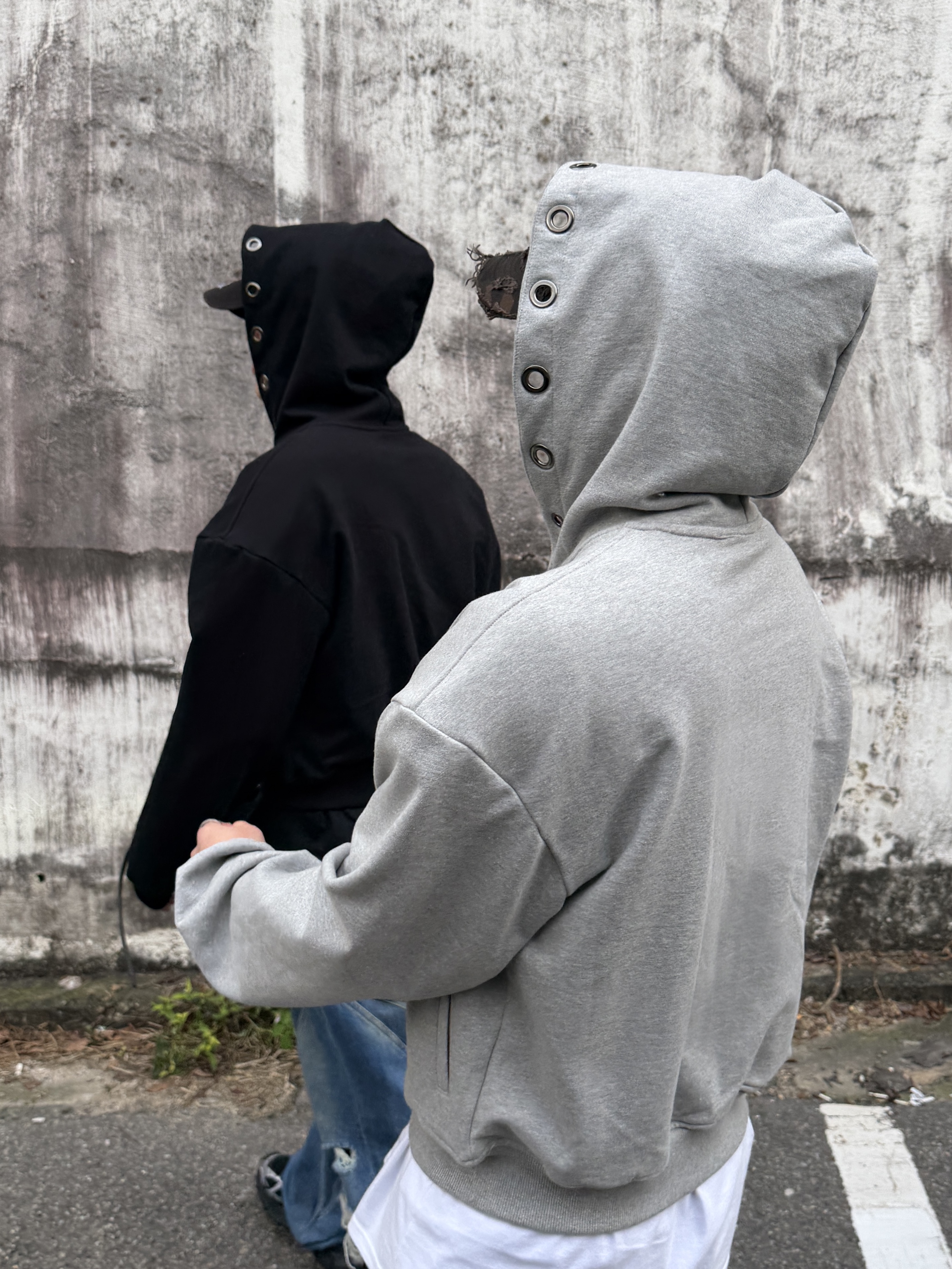 CSC Tranquility Hoodie Zip-Up Grey, Civision by CSC Interval Work Track Pants Black 착용 스타일 - 6