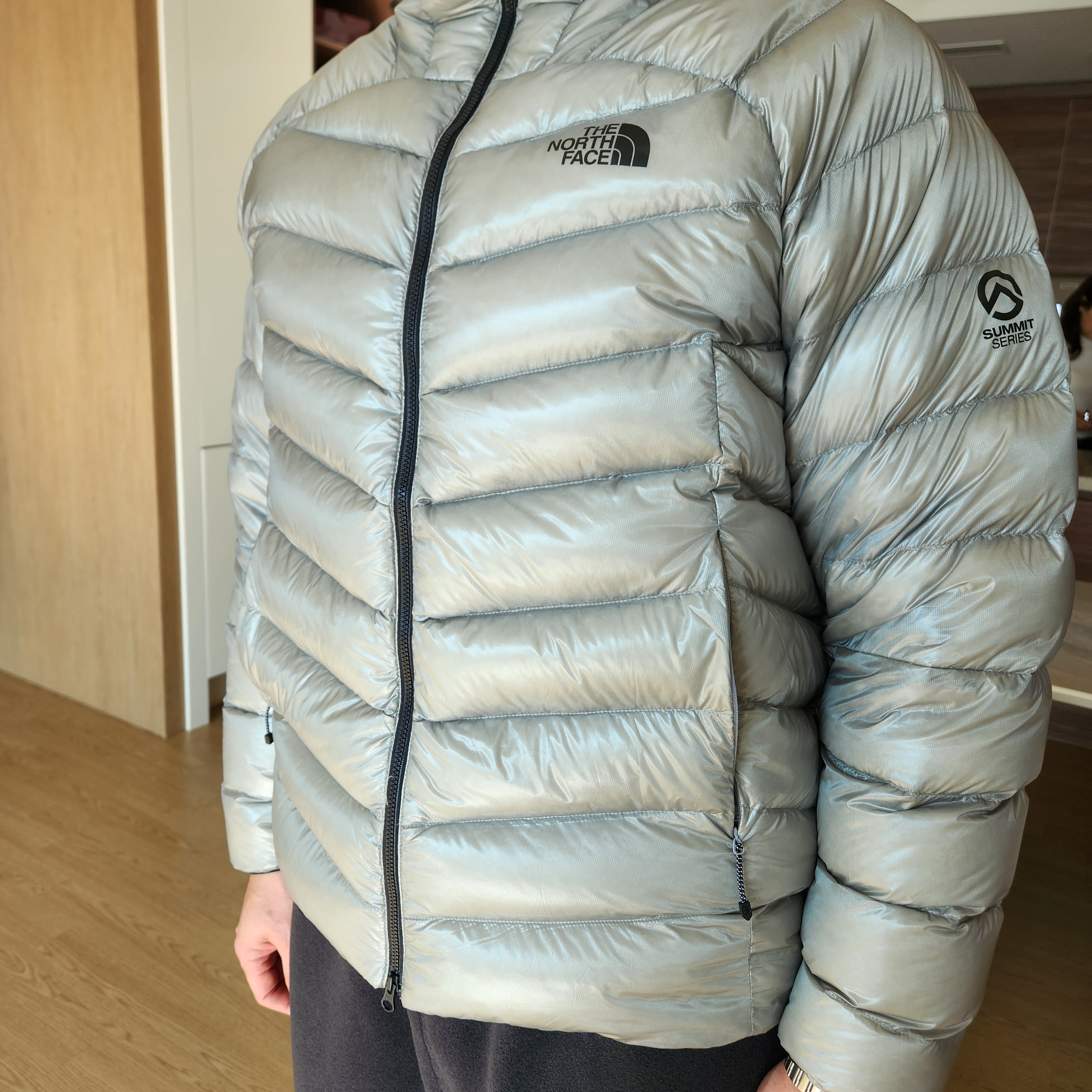 The North Face Mattehorn Down Jacket RDS Light Gray, Nike ACG Polartec Wolf Tree Pants Black Summit White - Asia 착용 스타일 - 2