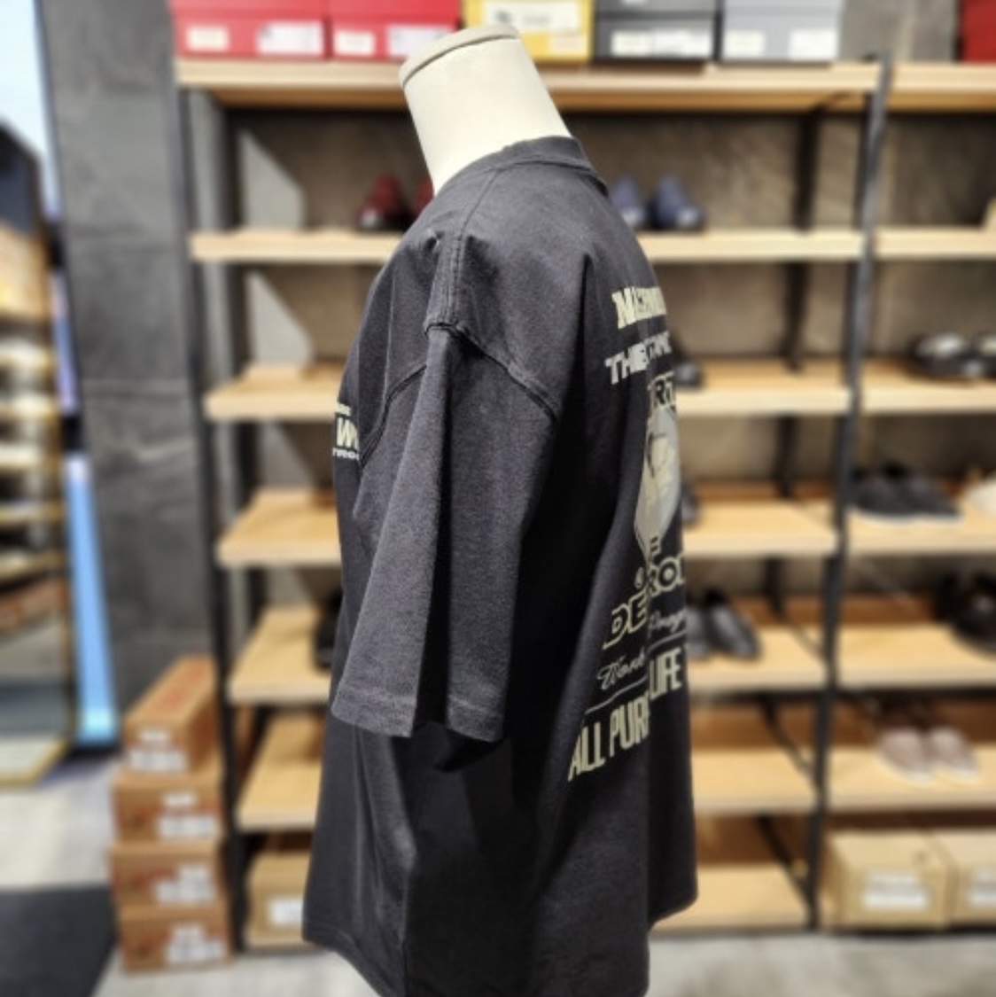 Carhartt WIP Arcan Short Sleeve T-Shirt Black 착용 스타일 - 2