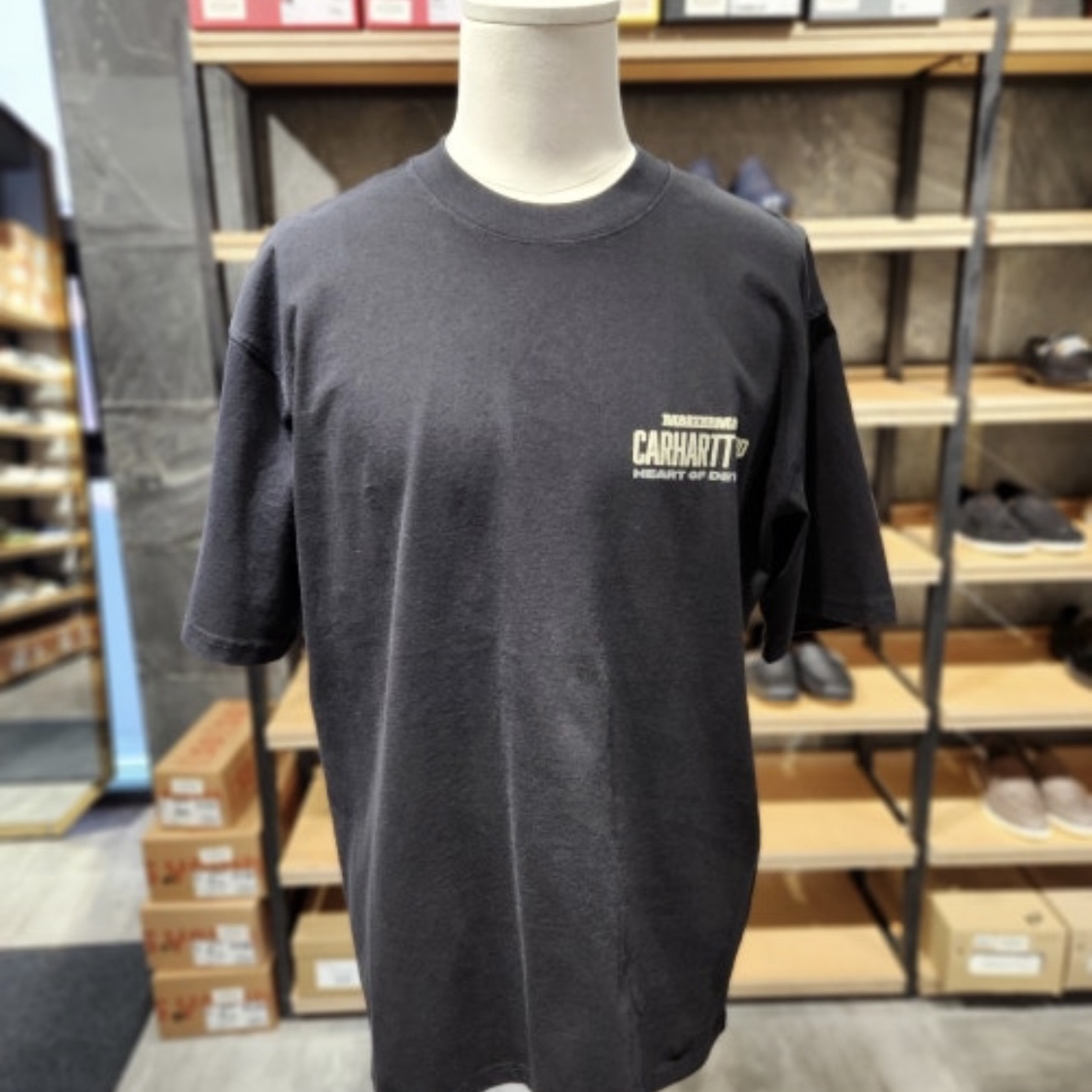 Carhartt WIP Arcan Short Sleeve T-Shirt Black 착용 스타일 - 1