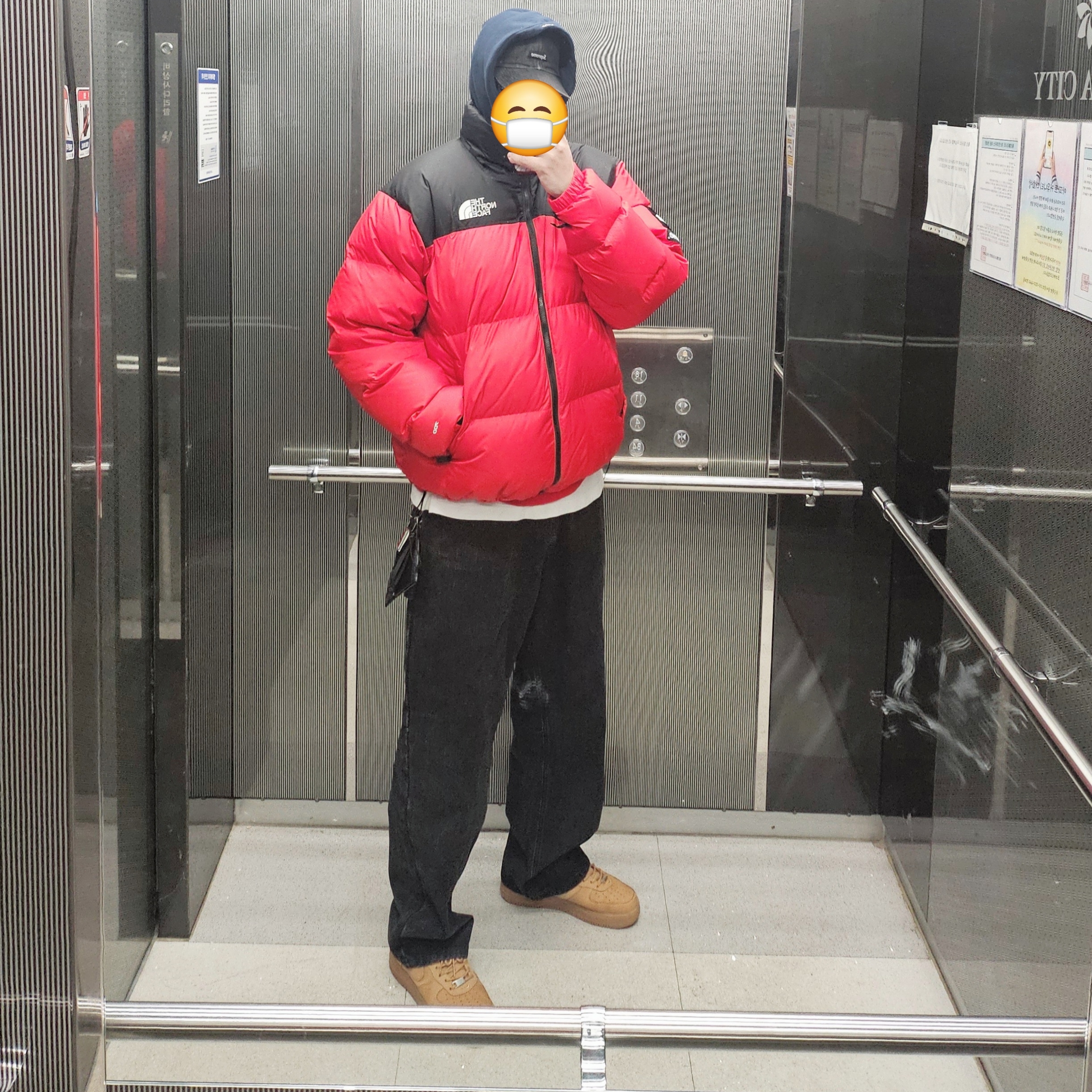 Supreme Box Logo Hooded Sweatshirt Multicolor - 24FW, Supreme x The North Face Nuptse Jacket Red - 24FW 착용 스타일