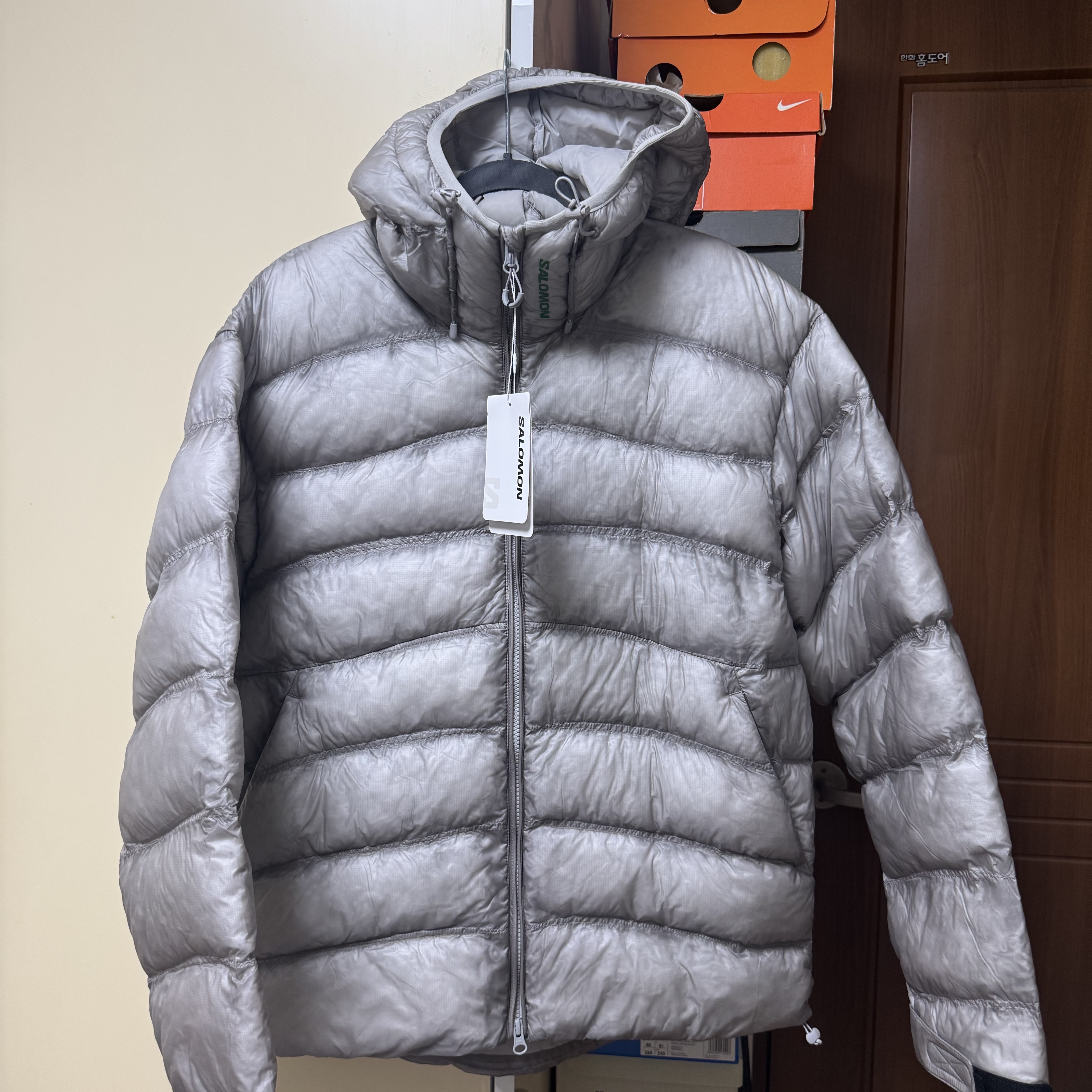Salomon UNI Cross Insulation Jacket Light Grey 착용 스타일 - 3