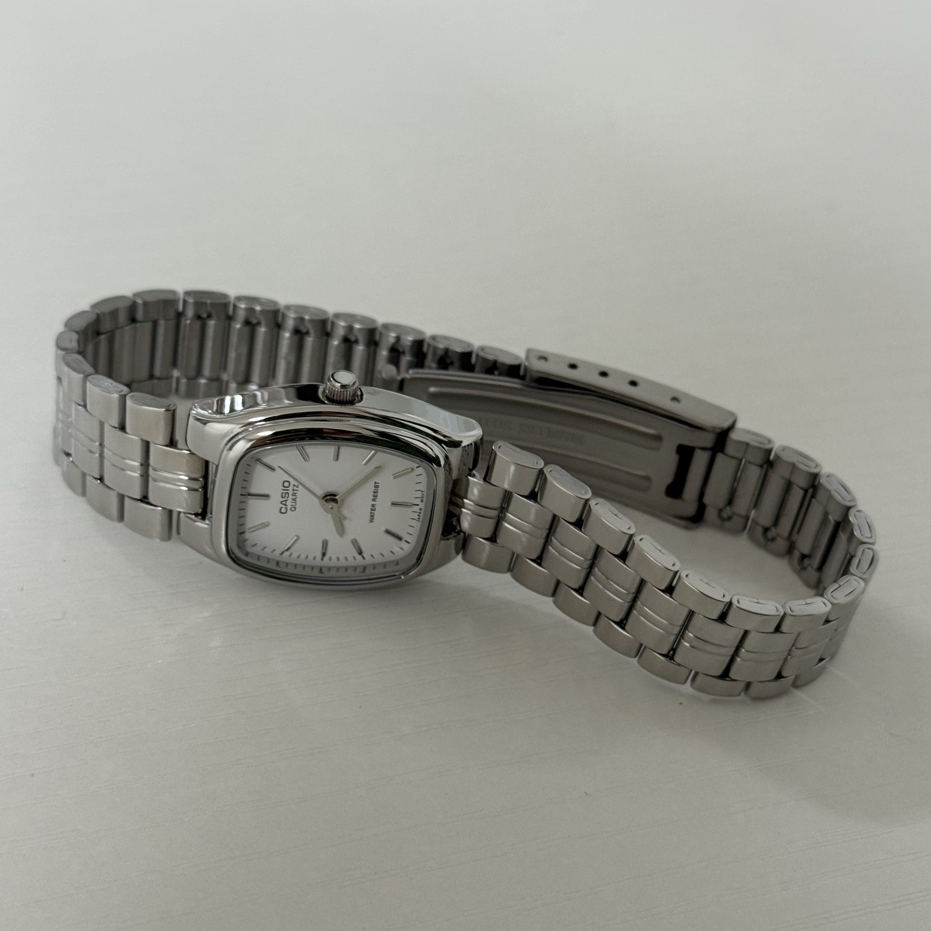 Casio LTP-1169D-7AR 착용 스타일 - 4