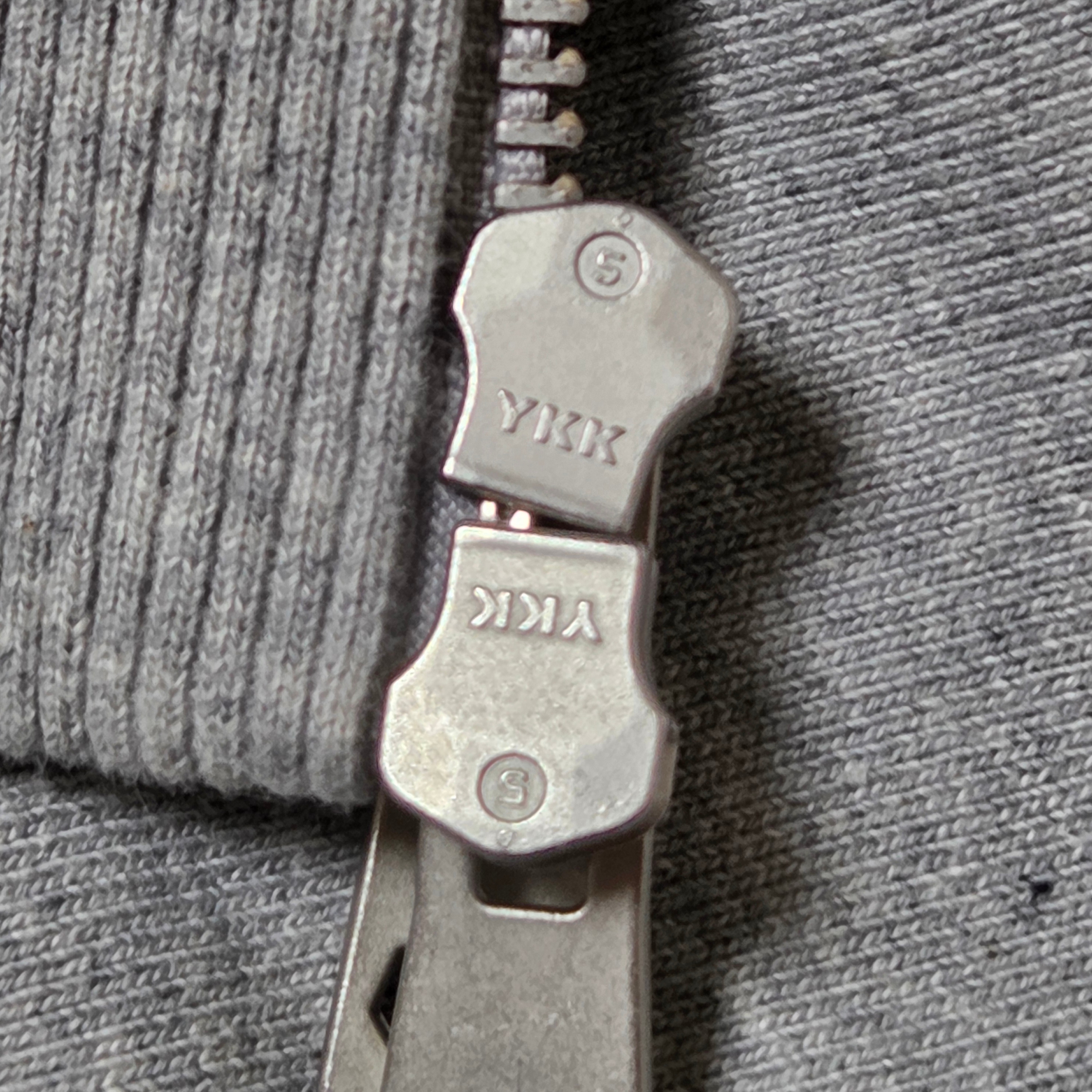 Ader Error Sig; TRS/BL Tag Hoodie Zip-Up 02 Grey 착용 스타일 - 6