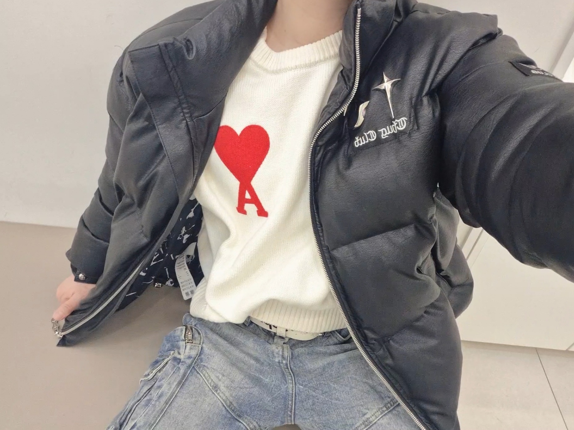 Thug Club Leather Puffer Jacket Black (Polyester), AMI de Coeur Oversize Intarsia Sweater Off White Red 착용 스타일
