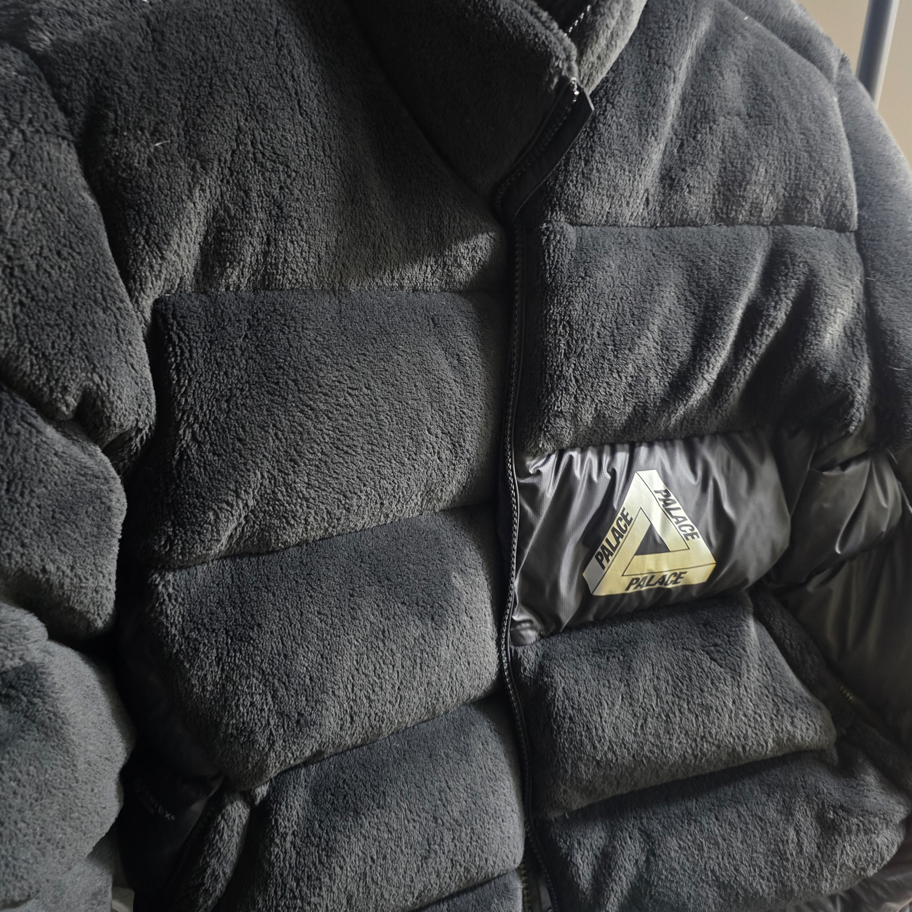 Palace Corduroy P 6-Panel Black - 23FW, Palace Polartec High Loft Puffa Black - 22FW 착용 스타일 - 2