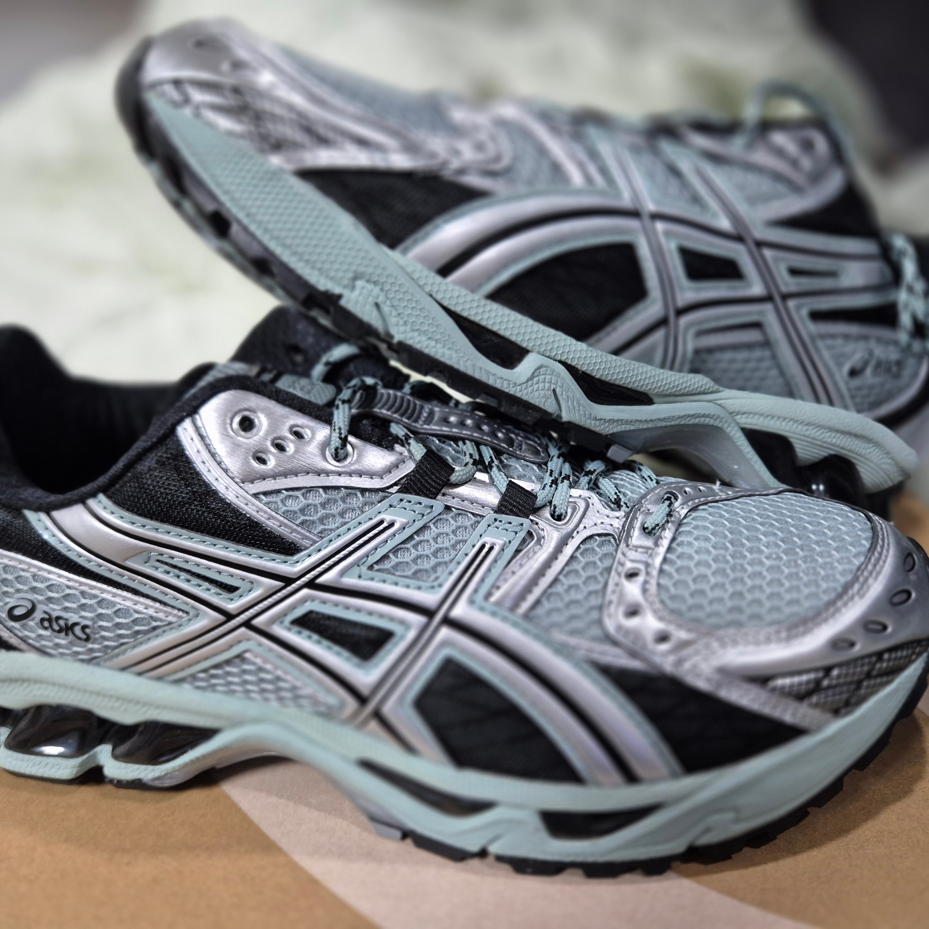 Asics Gel-Nimbus 10.1 Ocean Haze Pure Silver 착용 스타일
