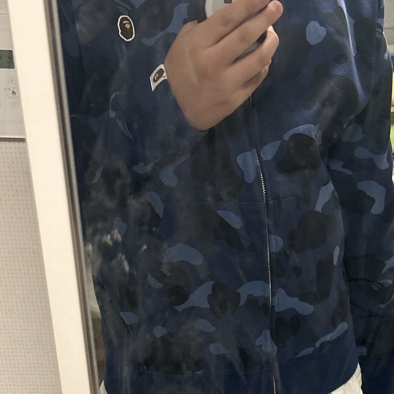 BAPE One Point Color Camo Cropped Full Zip Hoodie Navy 착용 스타일