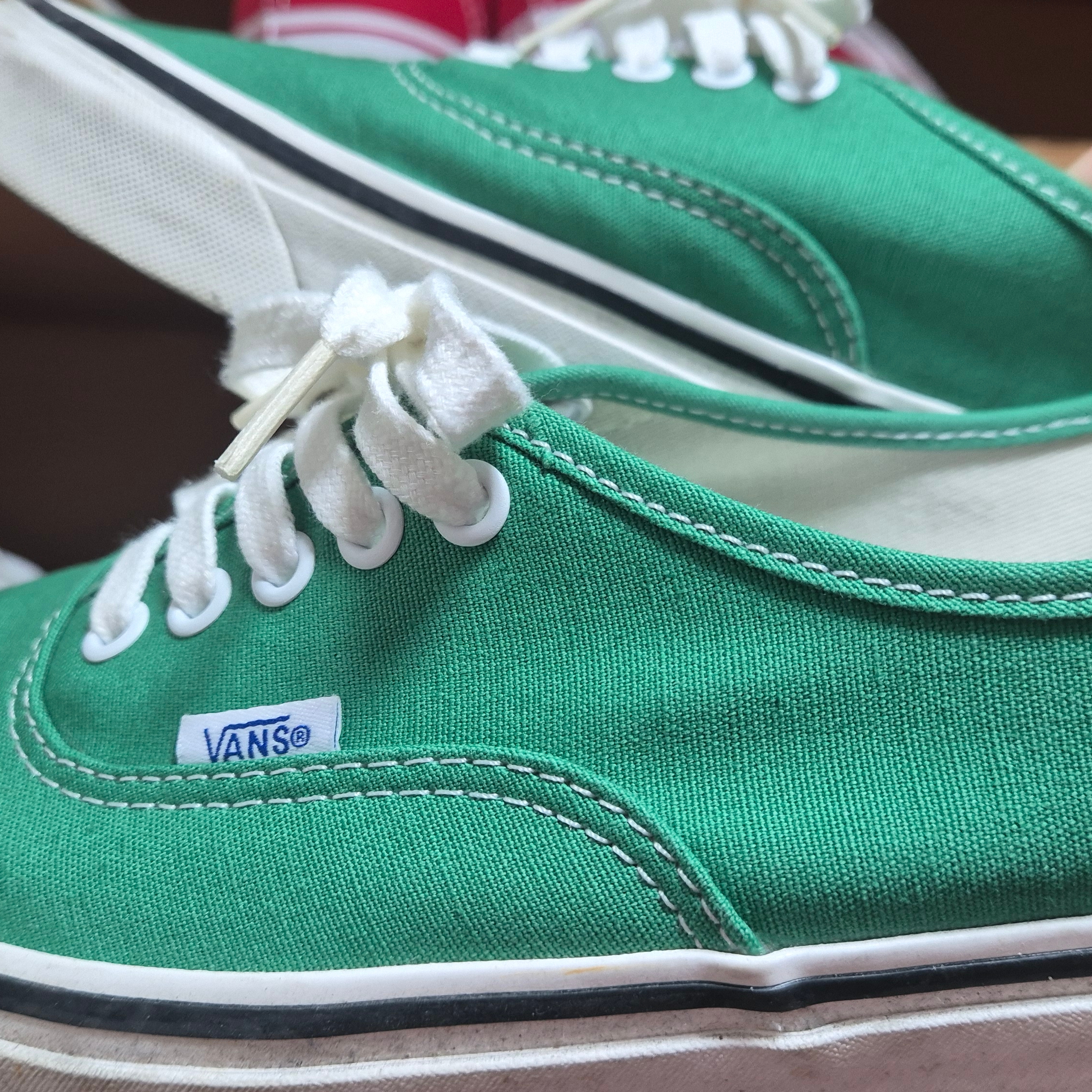 Vans Authentic 44 DX Anaheim Factory Emerald Green 착용 스타일