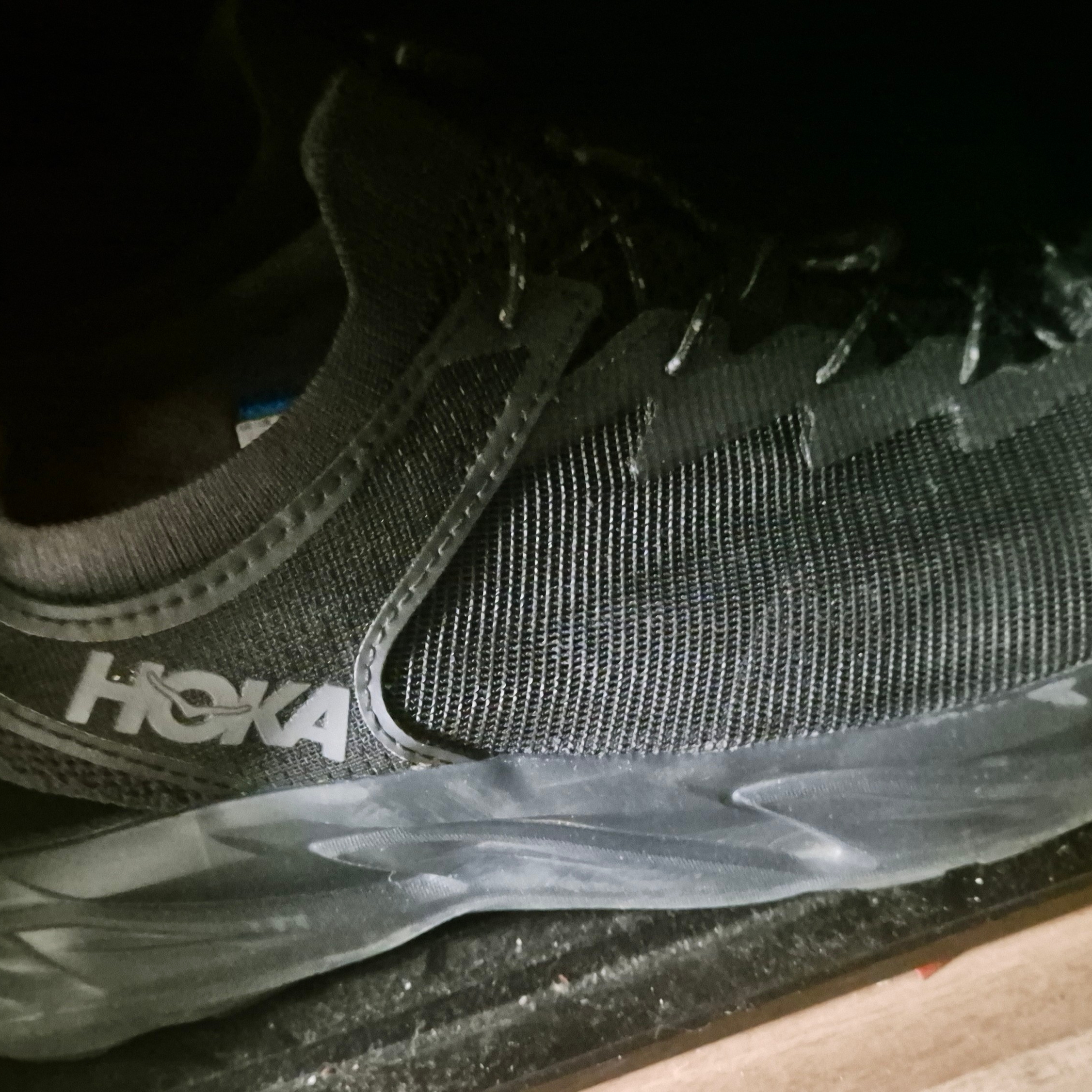 Hoka Hopara 2 Black 착용 스타일