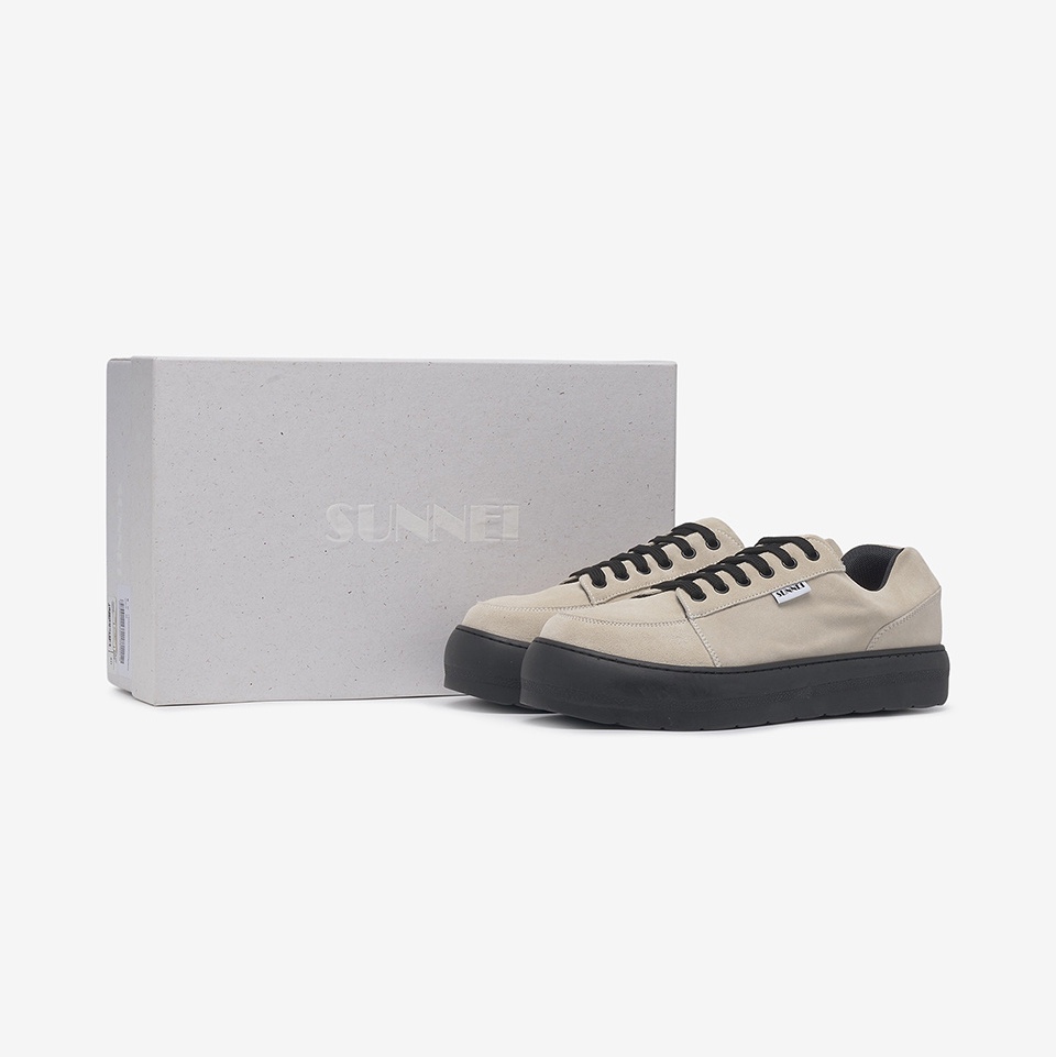 Sunnei Dreamy Sneakers Off White Black 착용 스타일 - 1