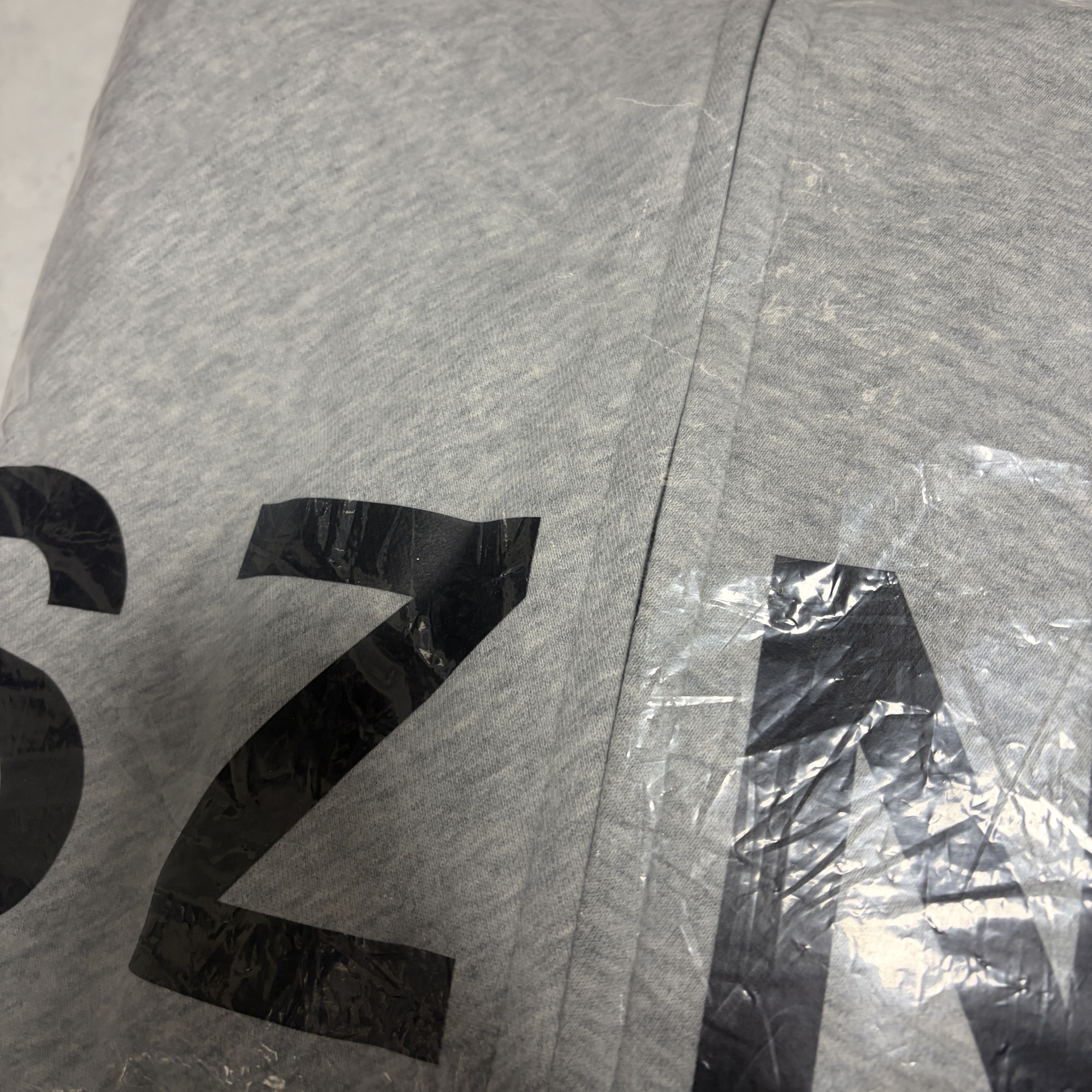 Yeezy HD-10 Grey - Korea Limited 착용 스타일