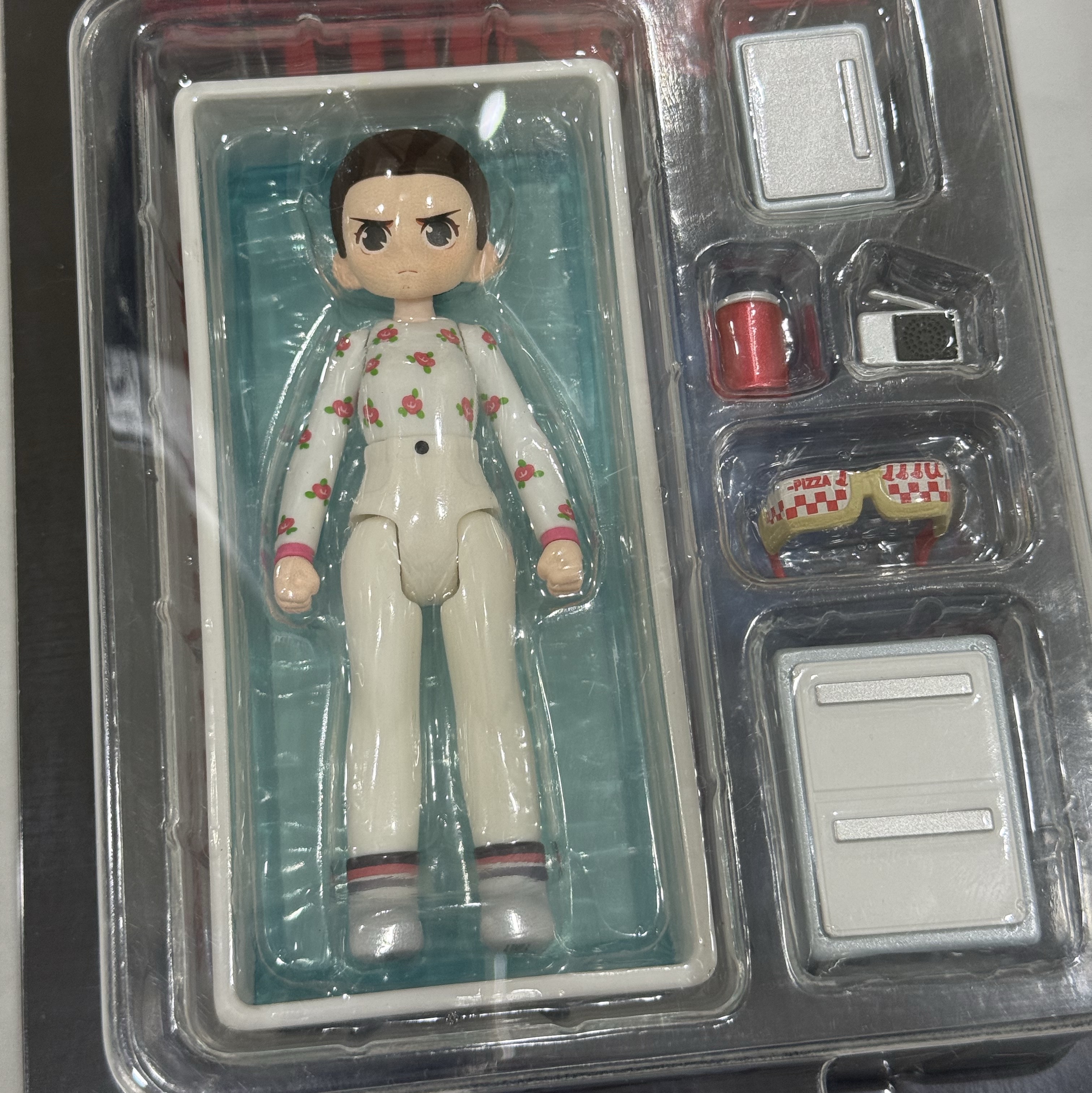 Pop Mart Stranger Things Eleven Figure, Pop Mart Stranger Things Will Figure 착용 스타일 - 2