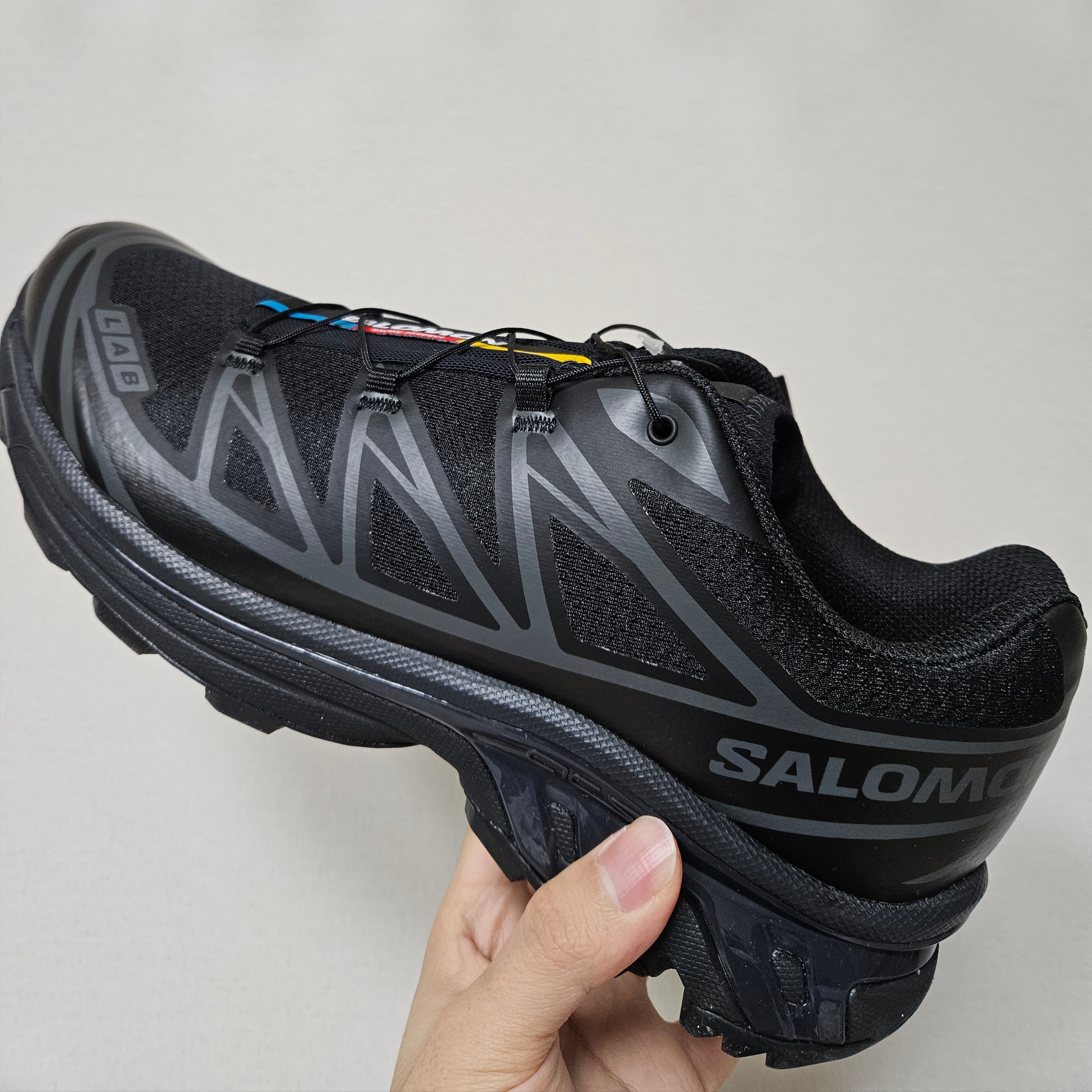 Salomon XT-6 ADV Black 착용 스타일