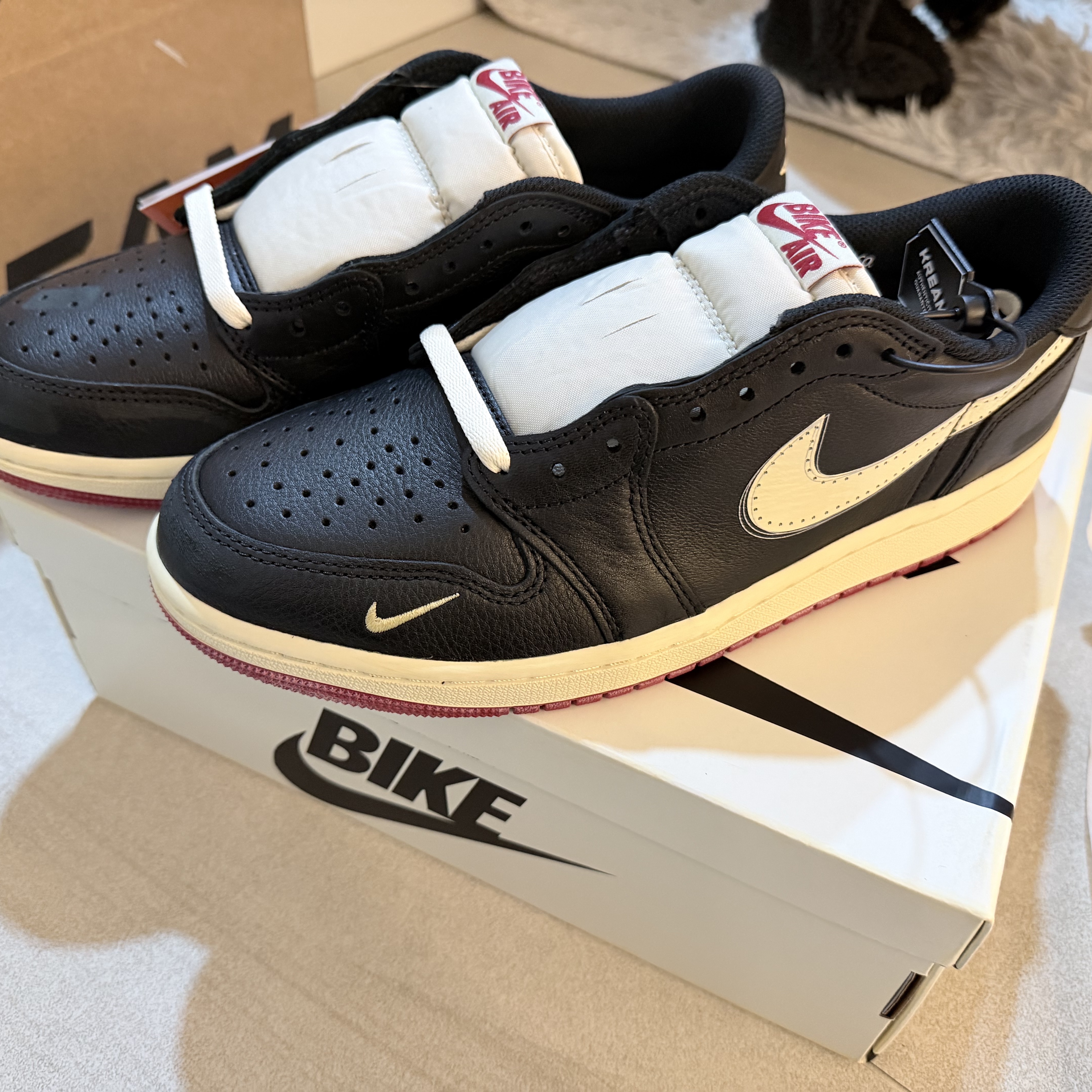 Jordan 1 x Nigel Sylvester Retro Low OG Better With Time 착용 스타일 - 3