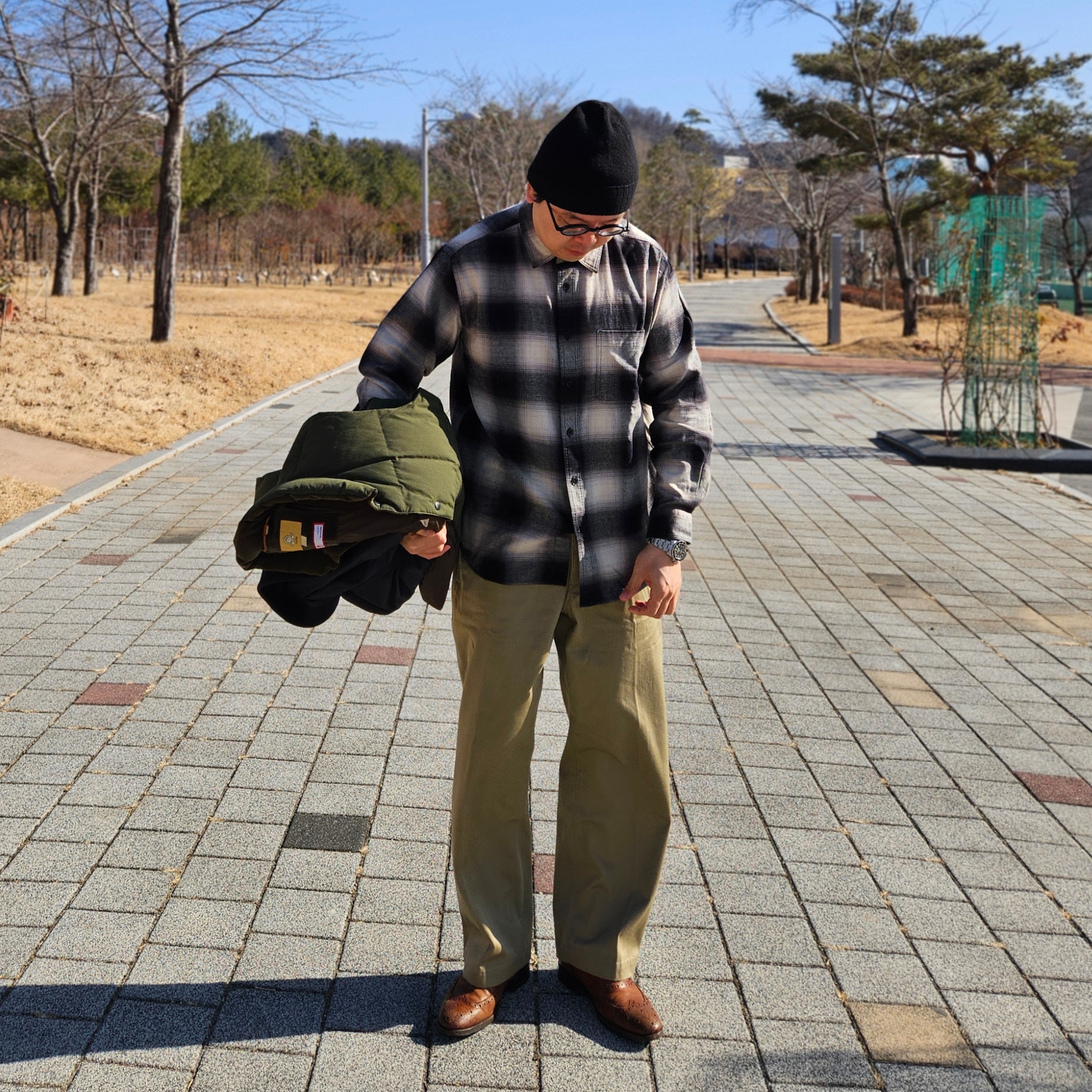 Rolex Submariner 41mm 124060 Black Oyster 착용 스타일 - 1