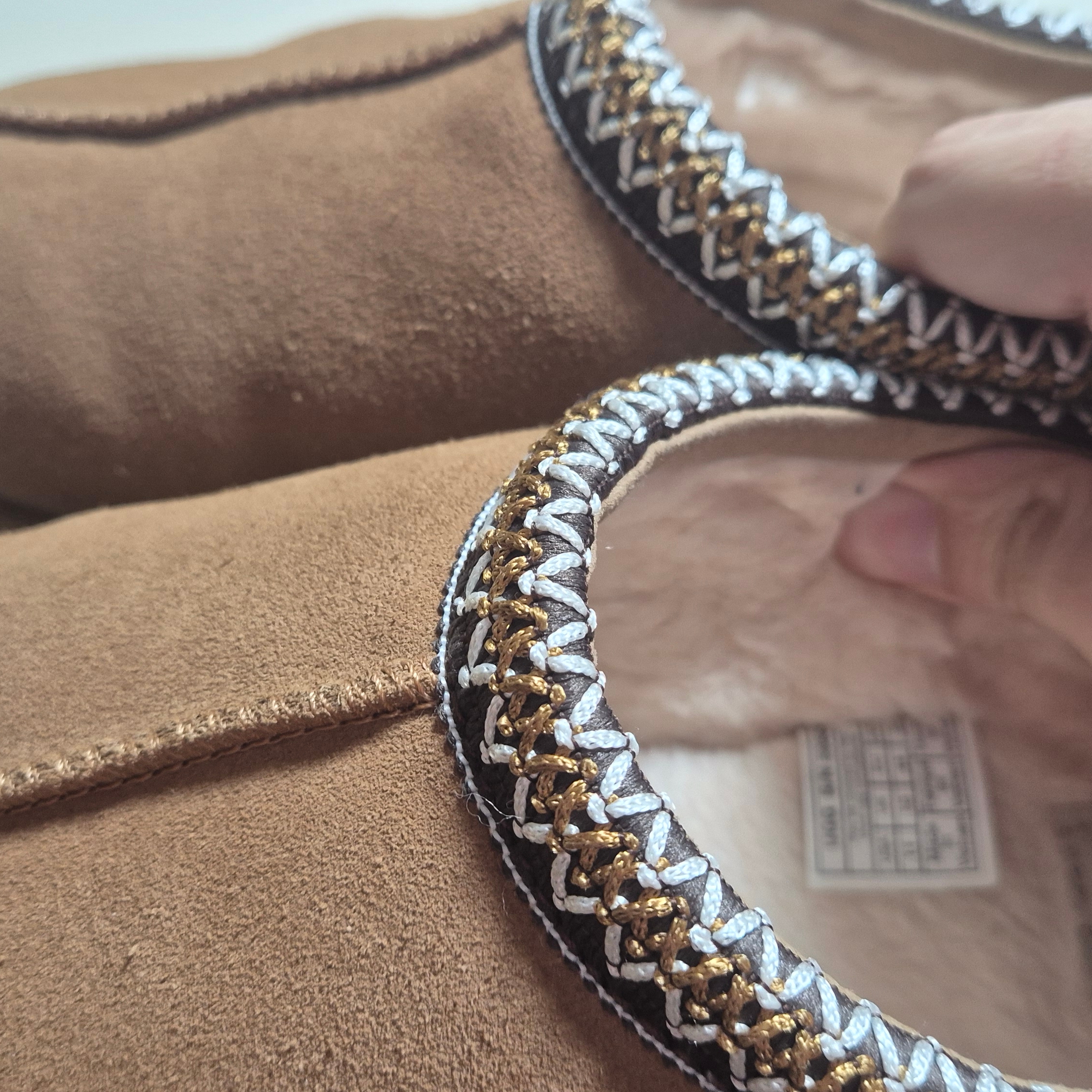 UGG Tasman II Slipper Chestnut 착용 스타일