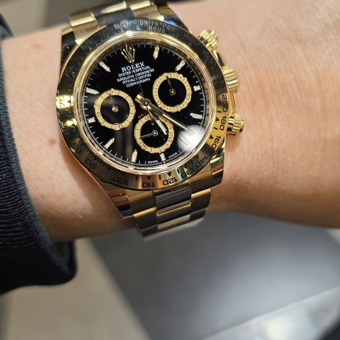 Rolex Cosmograph Daytona 40mm 126508 Black Oyster 착용 스타일