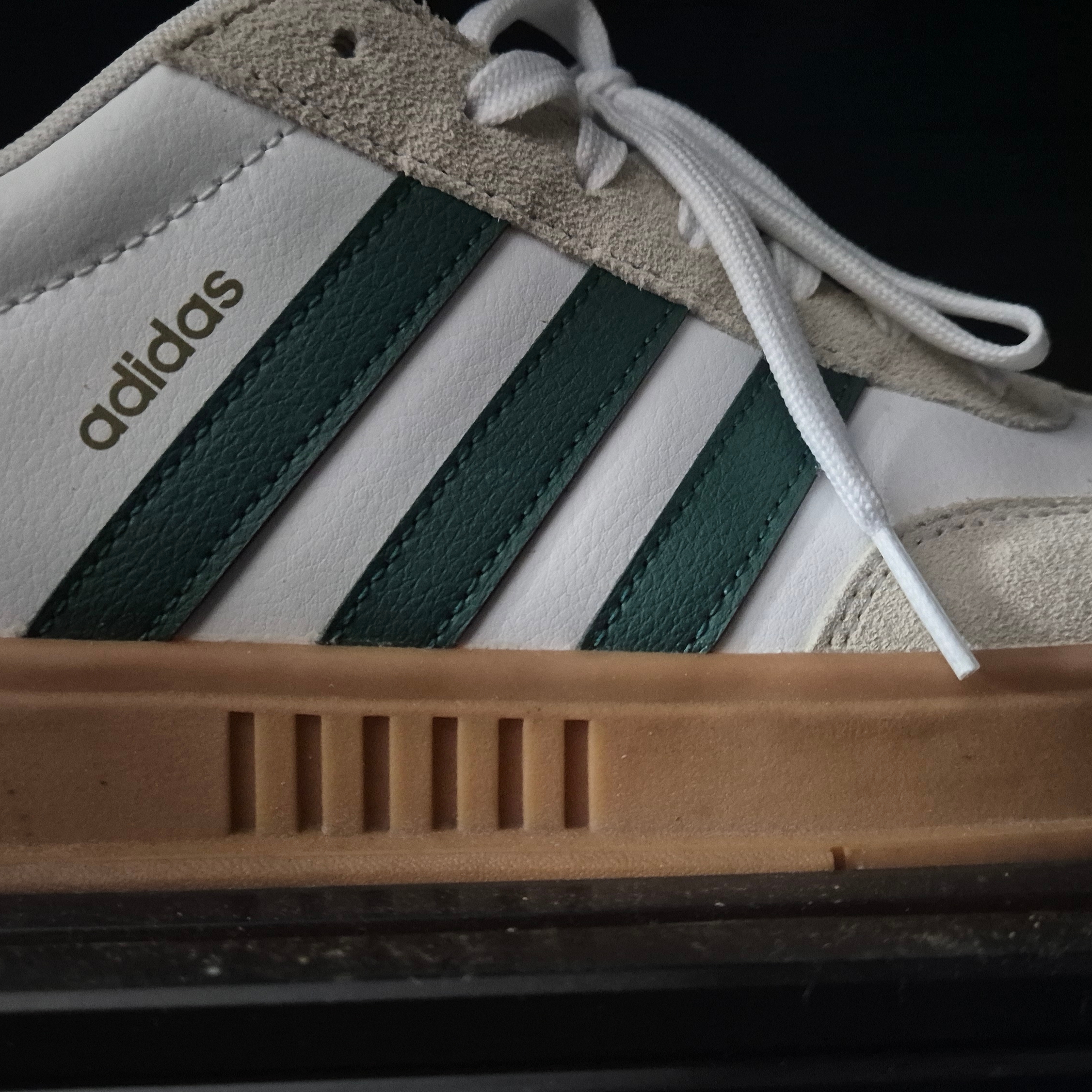 Adidas Gradas Collegiate Green 착용 스타일