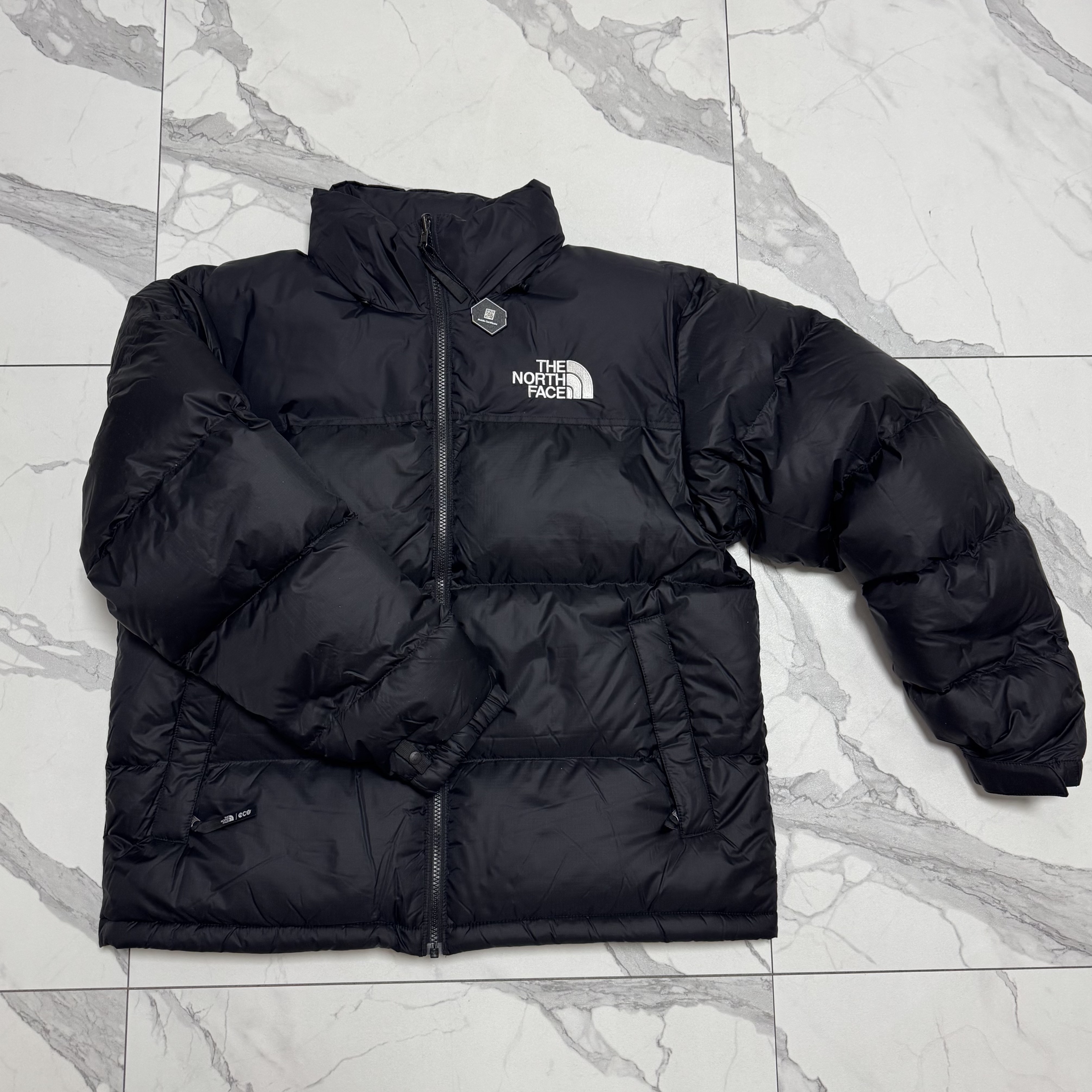 The North Face 1996 Retro Nuptse Jacket Black - 25FW 착용 스타일