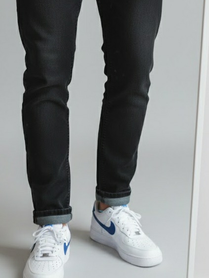 Nike Air Force 1 '07 White Royal Blue 착용 스타일