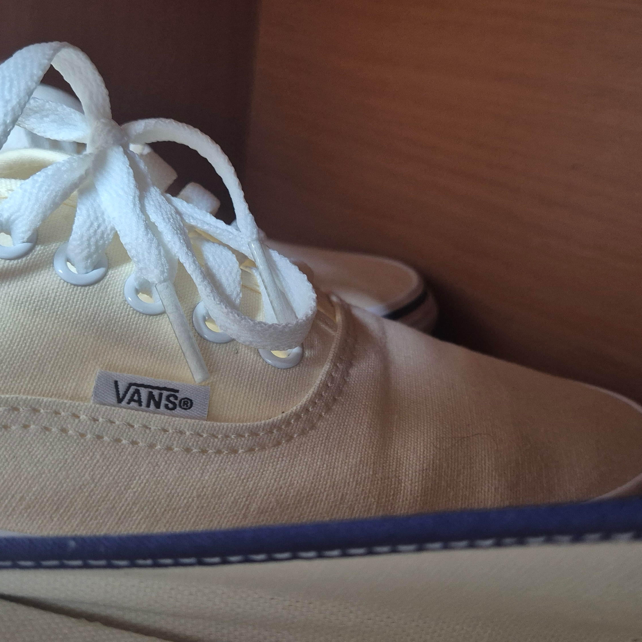 Vans Authentic White 착용 스타일