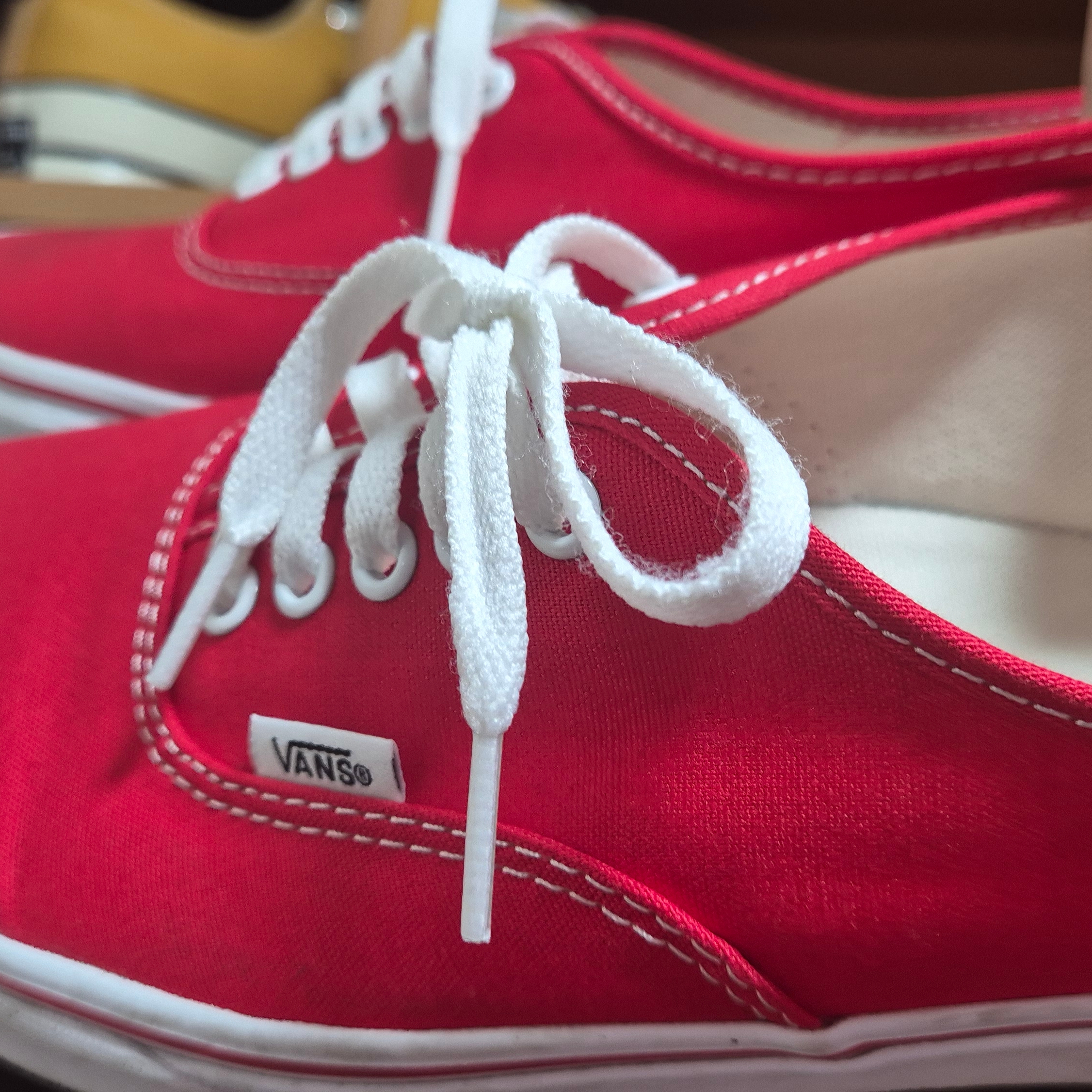 Vans Authentic Red 착용 스타일