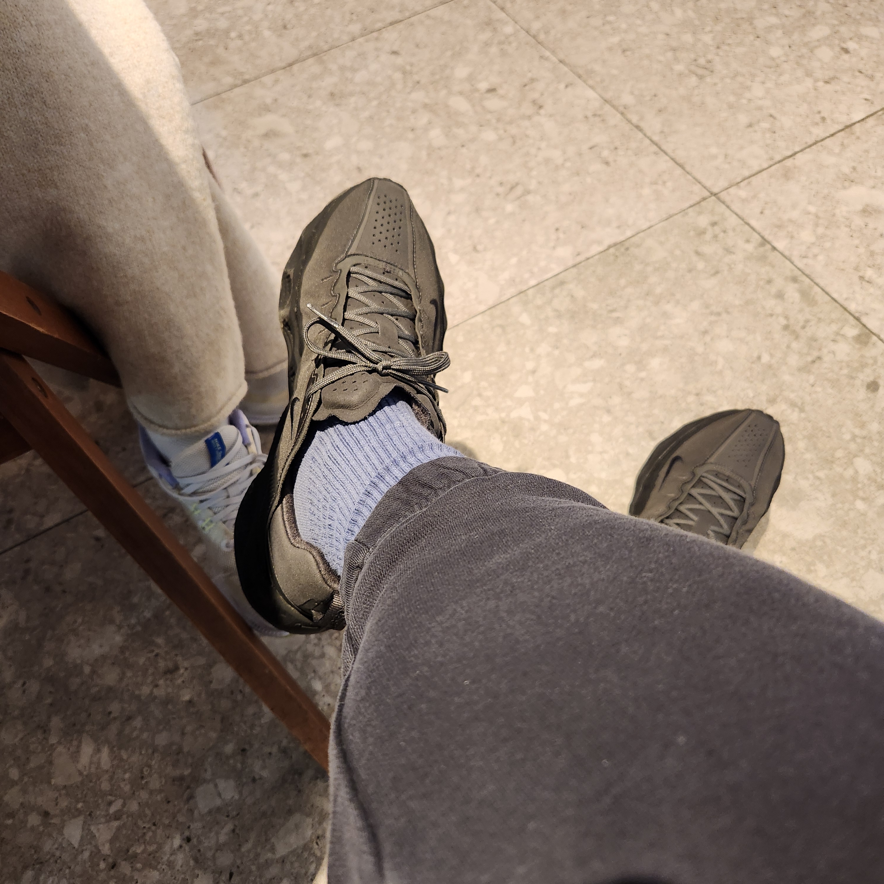 Nike x Hyein Seo Ava Rover Black 착용 스타일 - 3