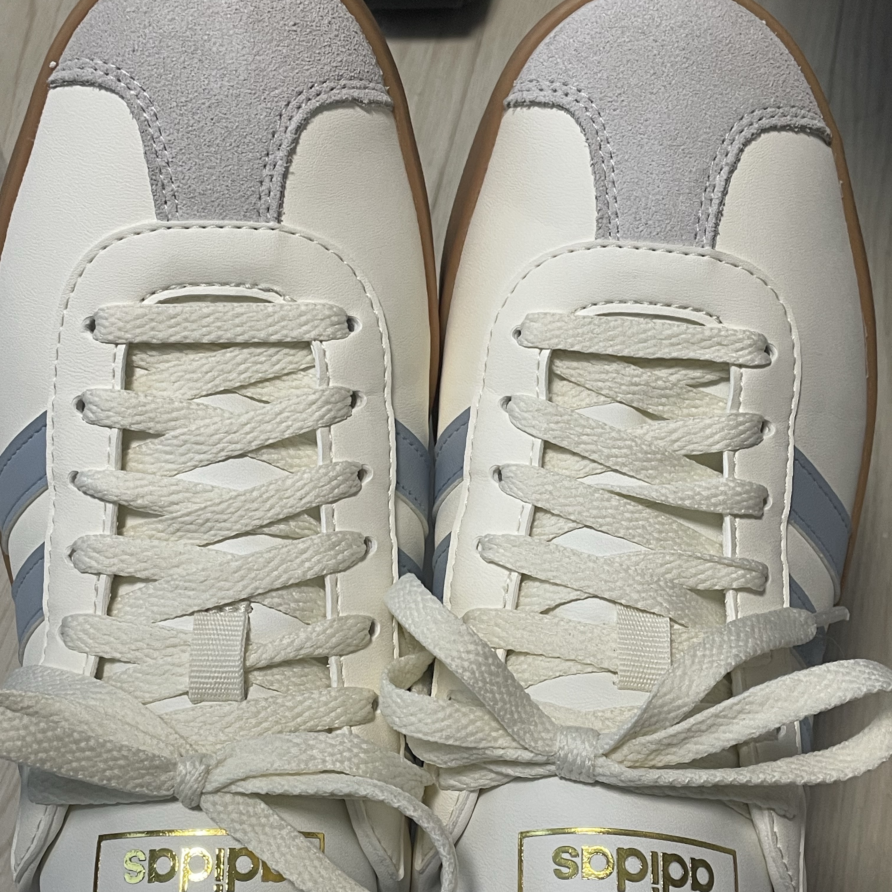 Adidas Neo VL Court 2.0 White Blue 착용 스타일