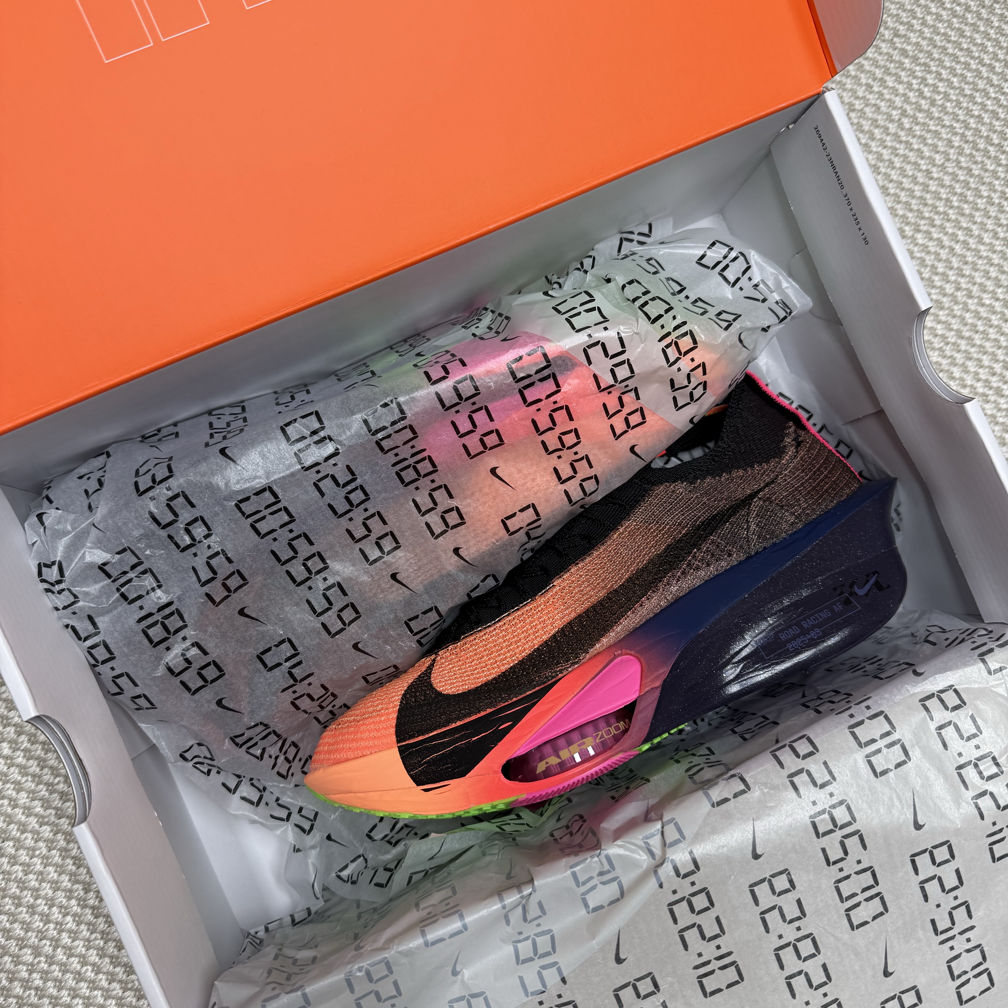 Nike Alphafly 3 Orange Pulse Purple Dynasty 착용 스타일 - 3