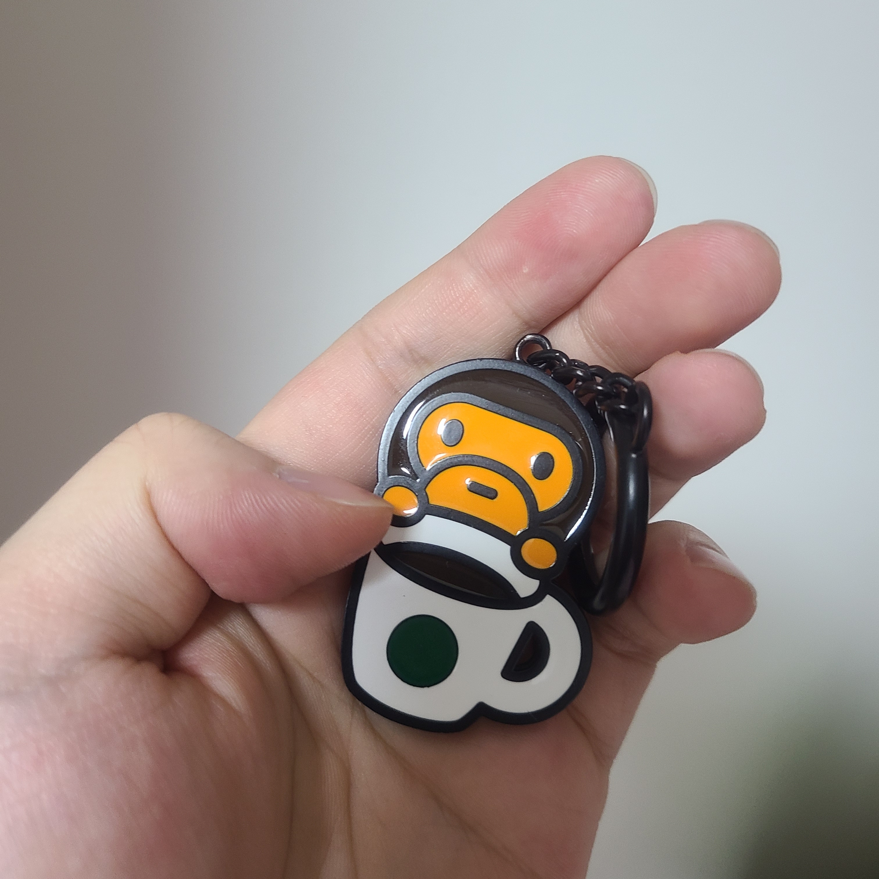 Starbucks x BAPE Baby Milo Keychain 착용 스타일