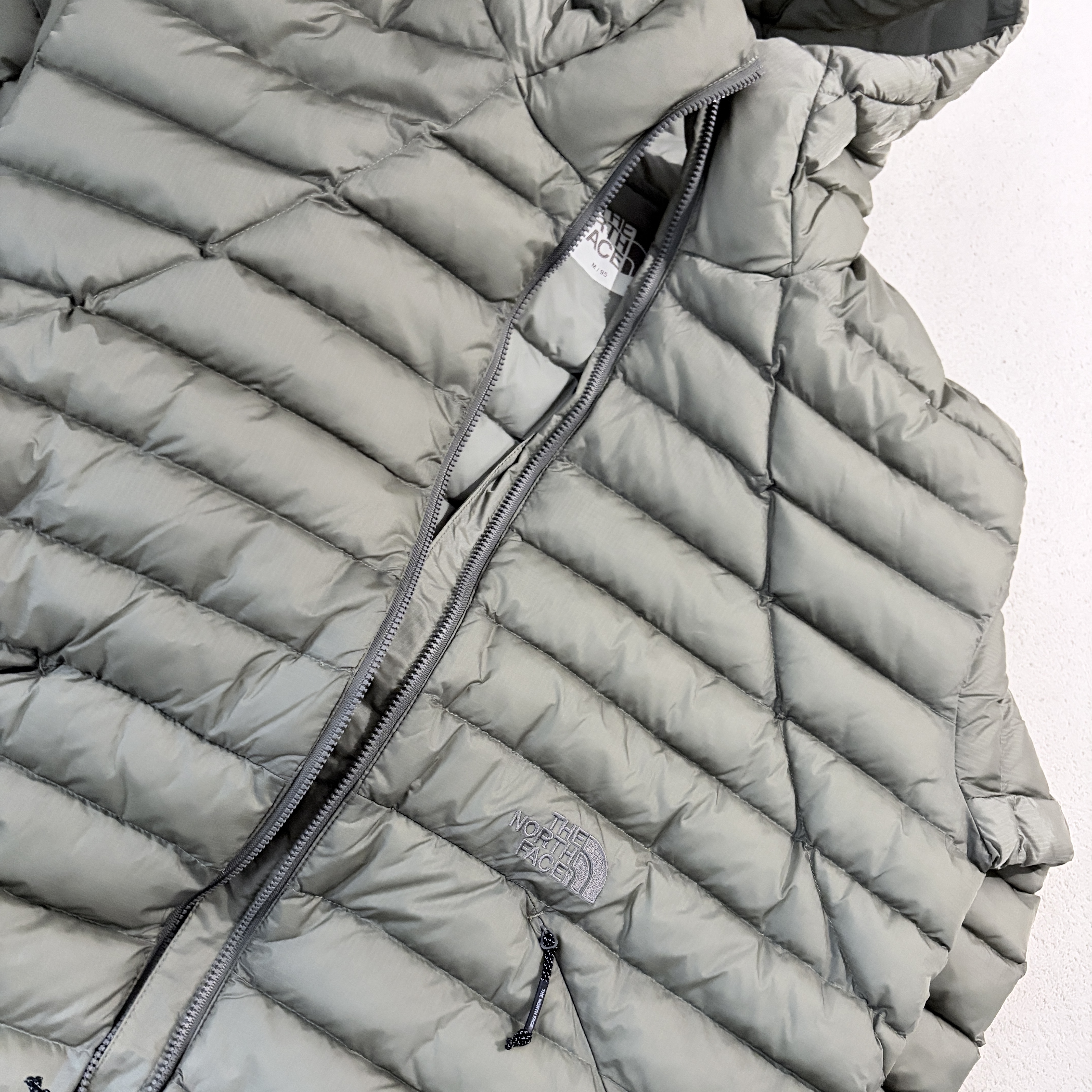 The North Face Ventus On Jacket Light Khaki 착용 스타일 - 1