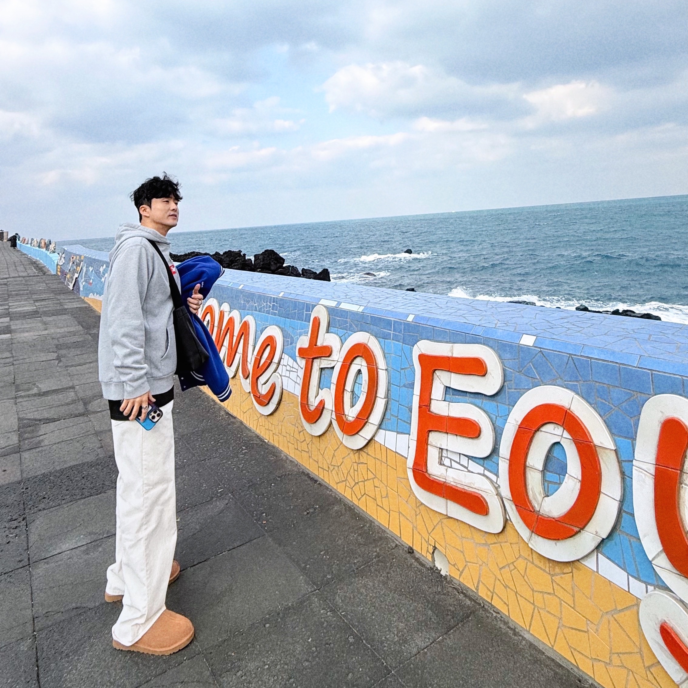 Uniqlo x Needles Fleece Wide Pants Black - KR, Uniqlo x Needles Fleece Oversized Cardigan Black - KR 착용 스타일 - 4
