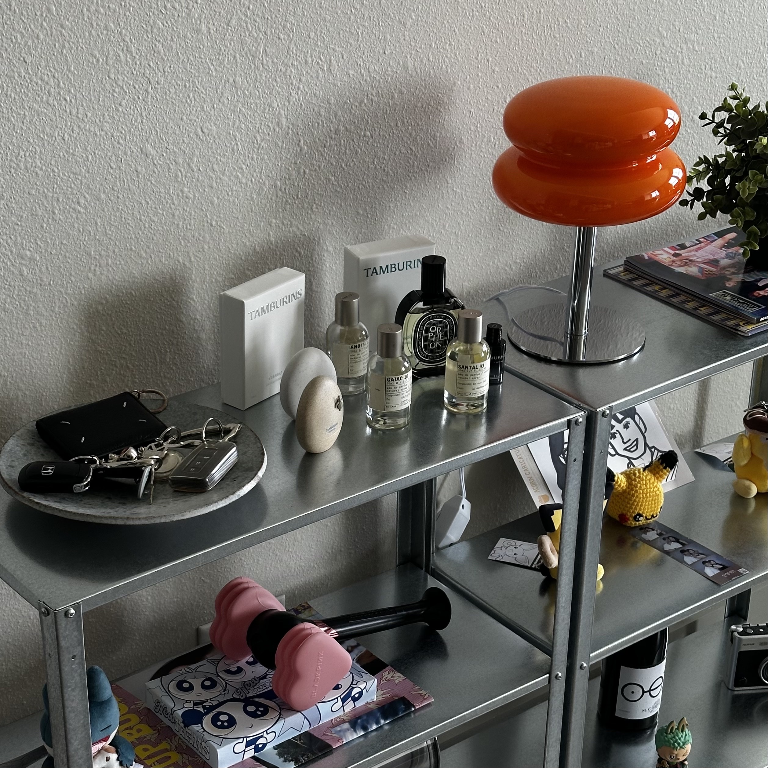 Diptyque Orpheon Eau De Parfum 75ml, Le Labo Santal 33 Eau De Parfum 50ml 착용 스타일
