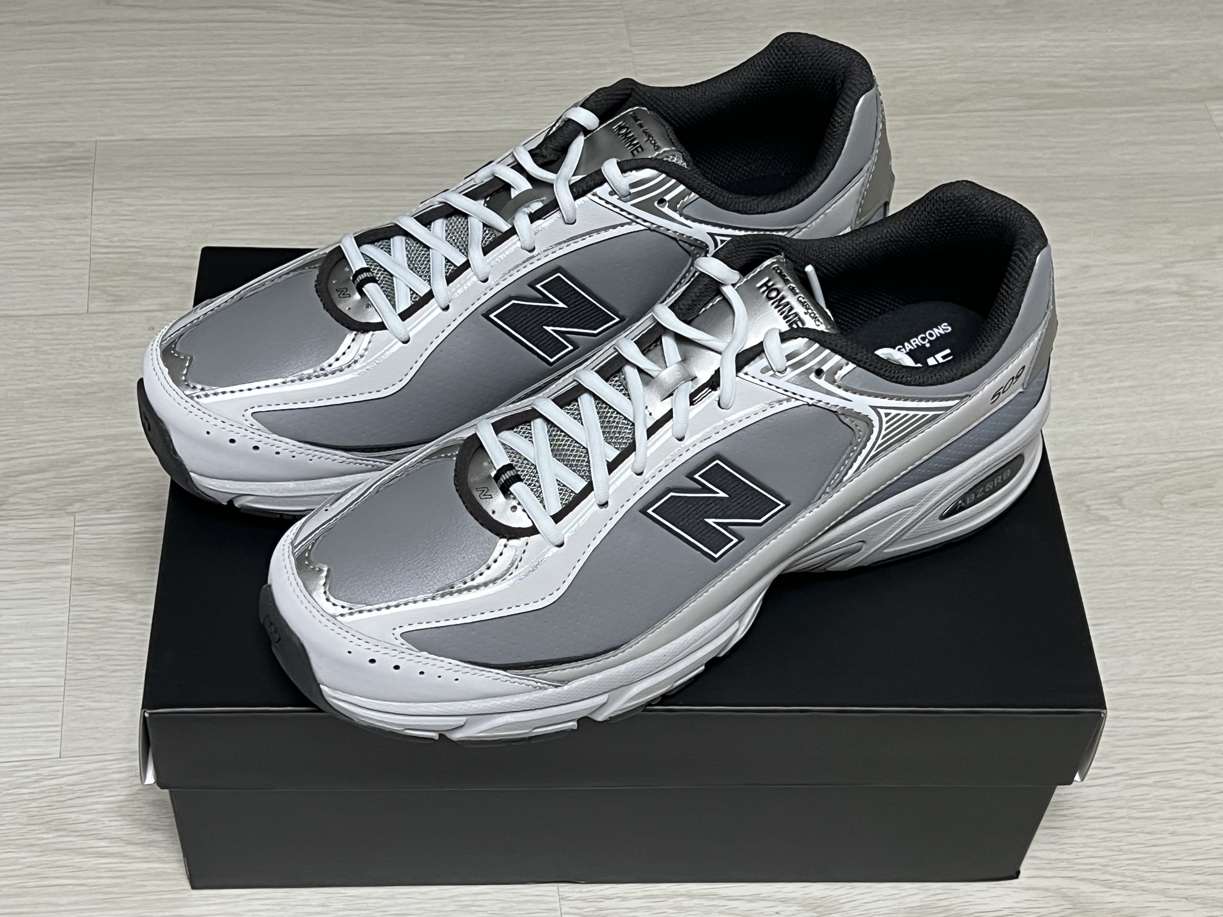 New Balance x Comme des Garcons Homme 509 Grey 착용 스타일
